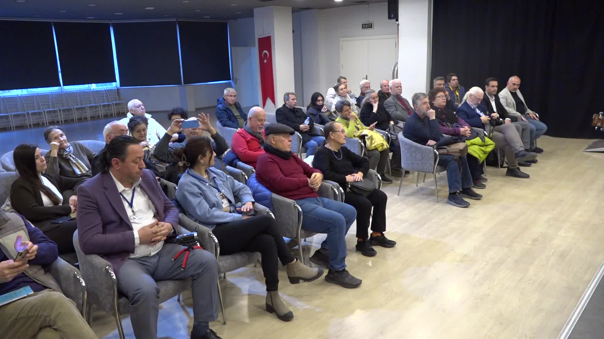 Yazar Aydın Şimşek Bornova Belediyesi'nin Kent Söyleşileri'ne konuk oldu