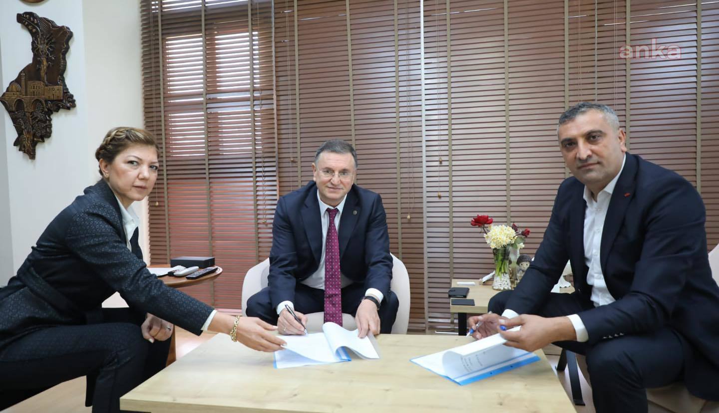HATAY BELEDİYE BAŞKANI SAVAŞ, SOSYAL DENGE TAZMİNATI EK PROTOKOLÜNÜ İMZALADI