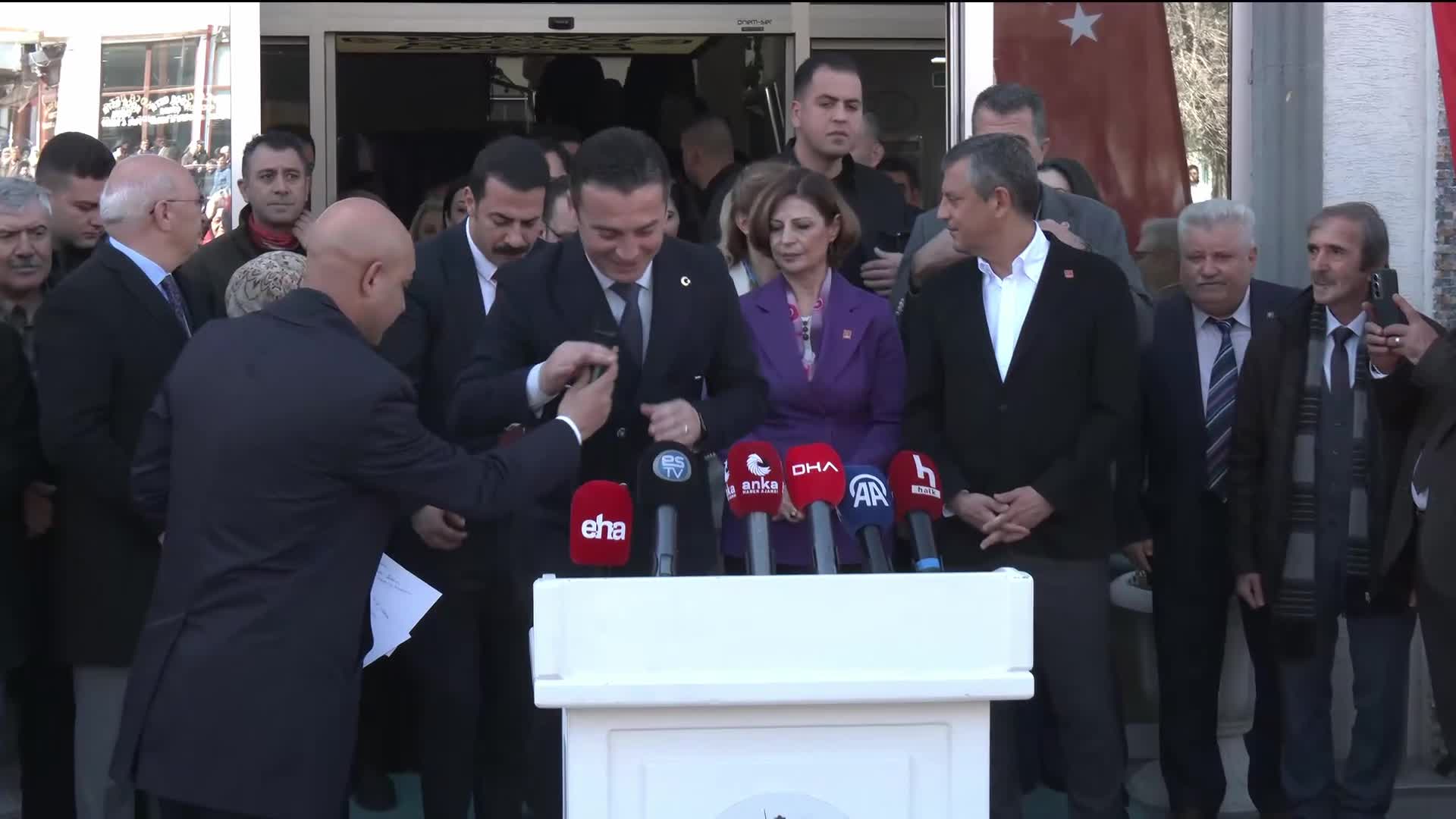 Özgür Özel Sivrihisar'da: "Emekliden ve emekçiden yana bir iktidar gelecek, sıkıntıların tamamı kalkacak"