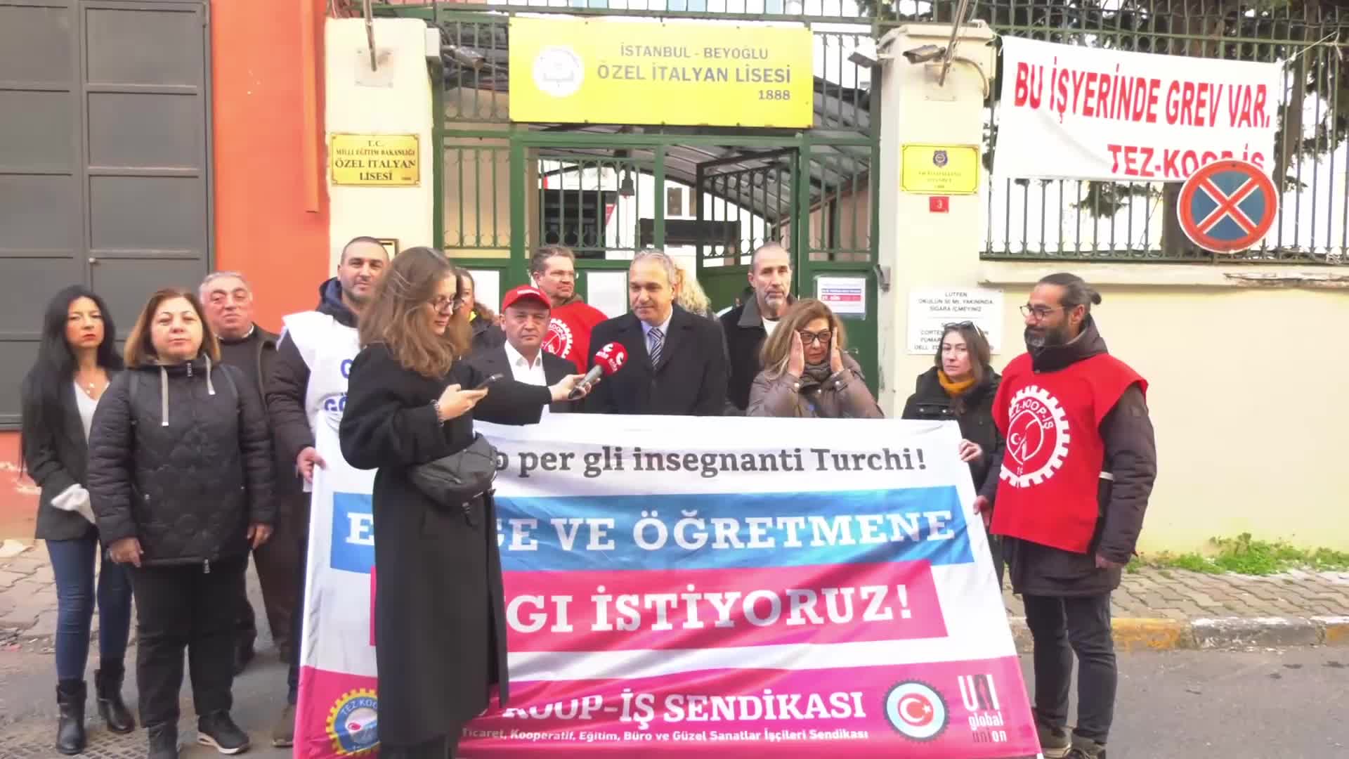 CHP'li Özçağdaş'tan Özel İtalyan Lisesi'nde grev yapan öğretmenlere destek: "Türkiye Cumhuriyeti yurttaşı olan öğretmenlerin gördüğü zulme sessiz kalmayacağız"
