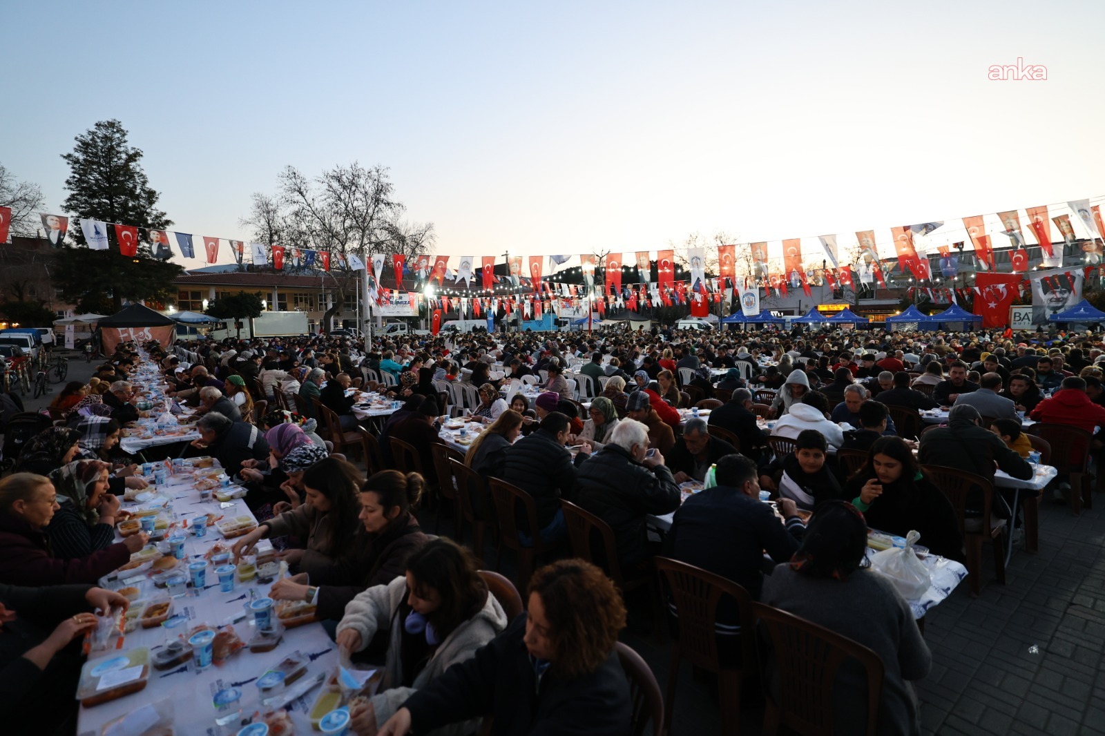 Efes Selçuk’ta iftar sofrası dayanışmayla kuruldu