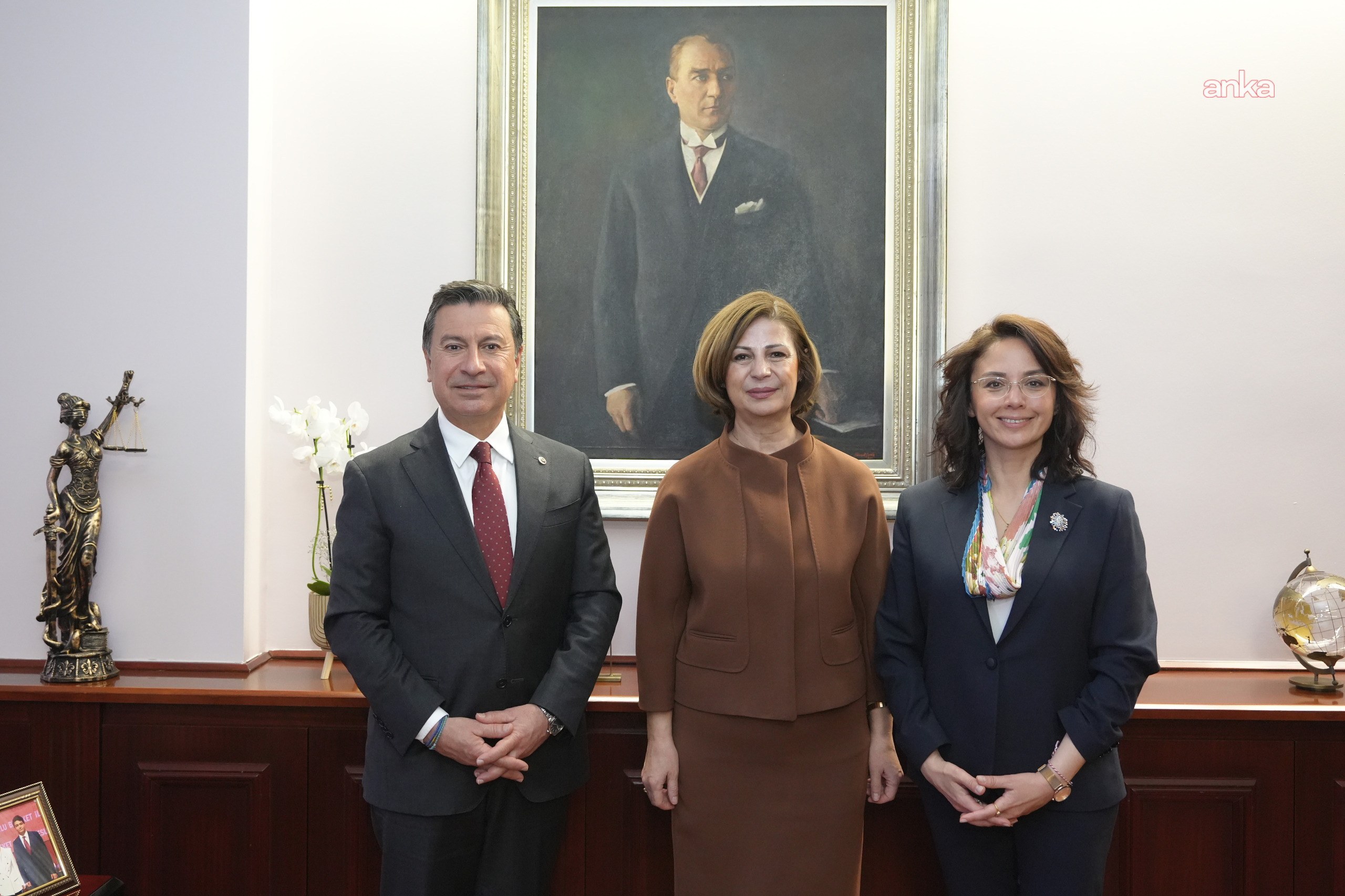 Muğla ve Menteşe belediye başkanlarından Eskişehir Büyükşehir Belediye Başkanı Ünlüce'ye ziyaret