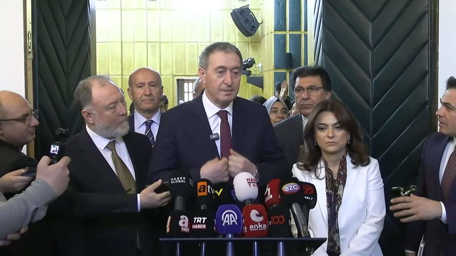 Tuncer Bakırhan: "Demirtaşlar, Yüksekdağlar, Gezi davasında ve Kobani davasında yargılananlar bu Nevroz'da halay çeksin"