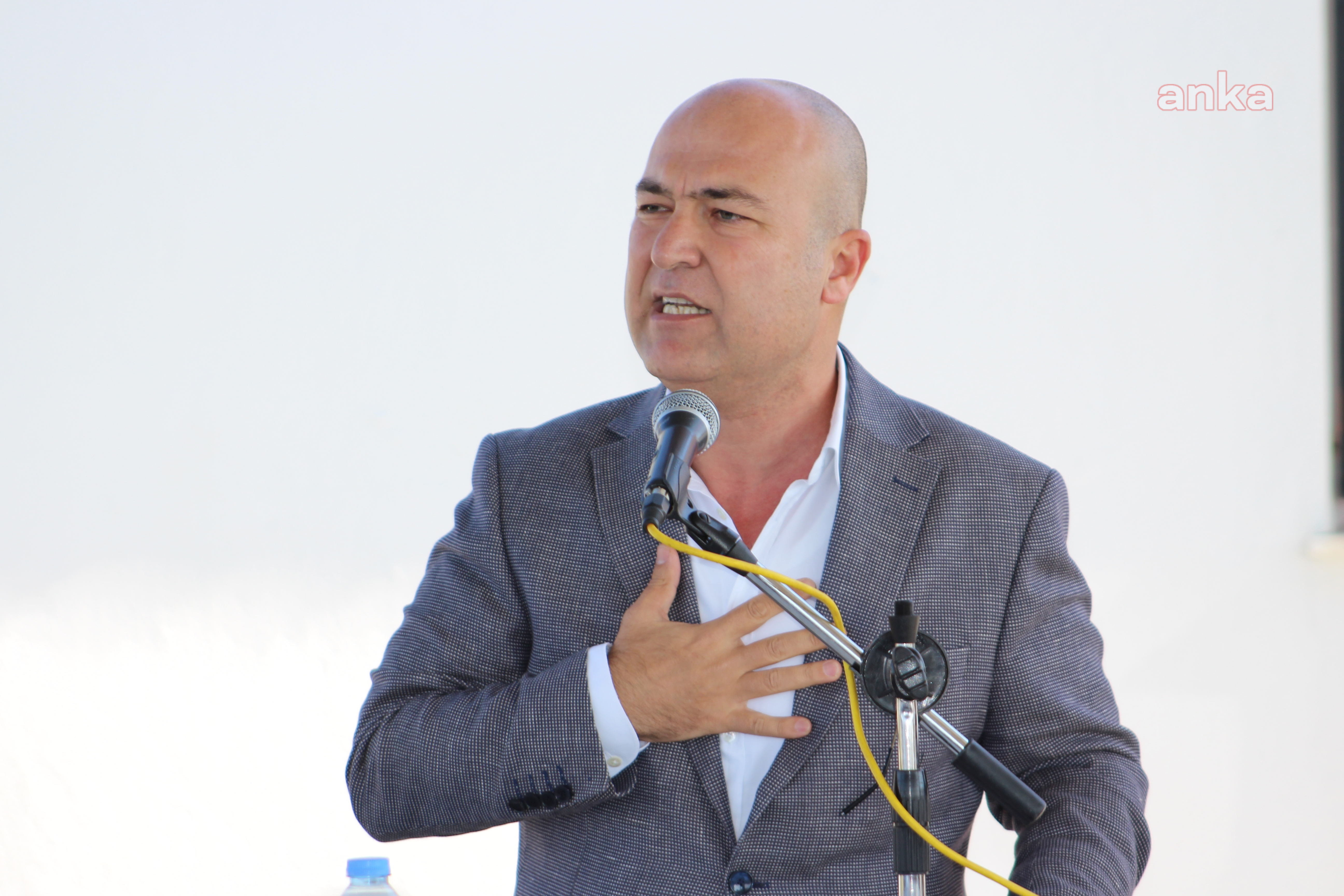 CHP’Lİ MURAT BAKAN’DAN DEPREMDE YIKILAN RIZA BEY APARTMANI’NIN PARK OLMASI ÇAĞRISI