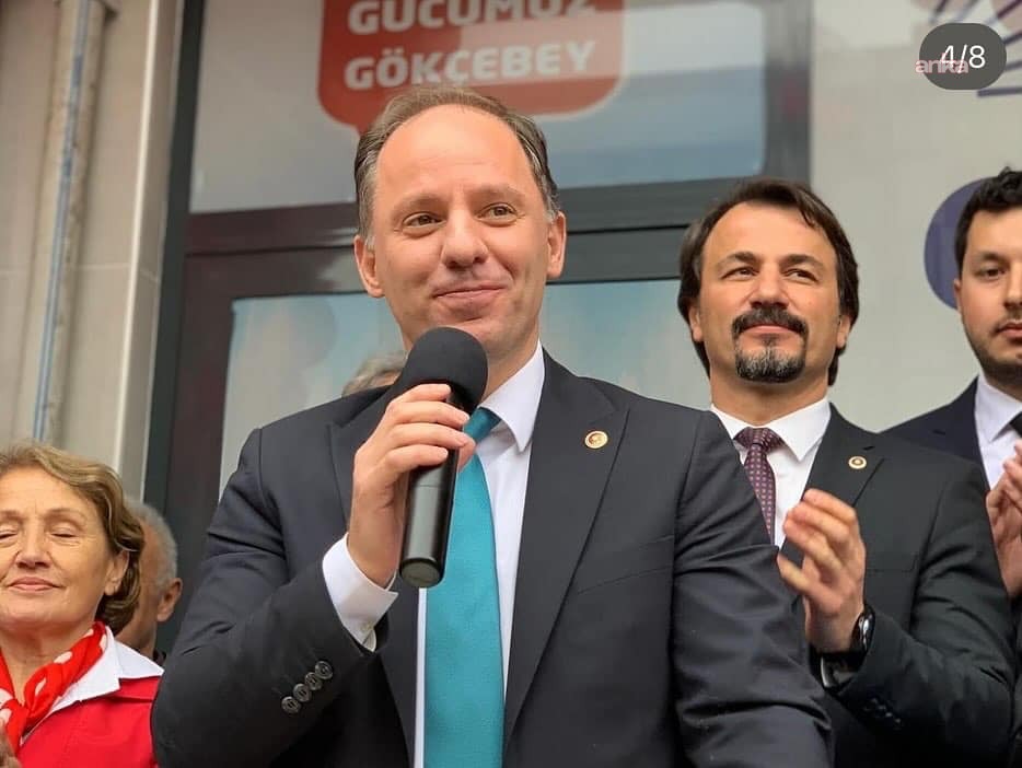Deniz Yavuzyılmaz'dan iktidara "akaryakıt" çağrısı: "Vatandaşı zam fırtınasına karşı korumak için Meclise sunduğum kanun teklifini uygulamaya alın"