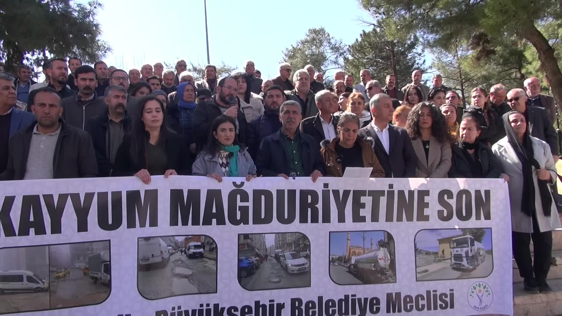 Artuklu'da su ve yol protestosu: Hizmetlerin siyasi tercihlere göre dağıtılması demokratik yönetim anlayışına tamamen aykırıdır