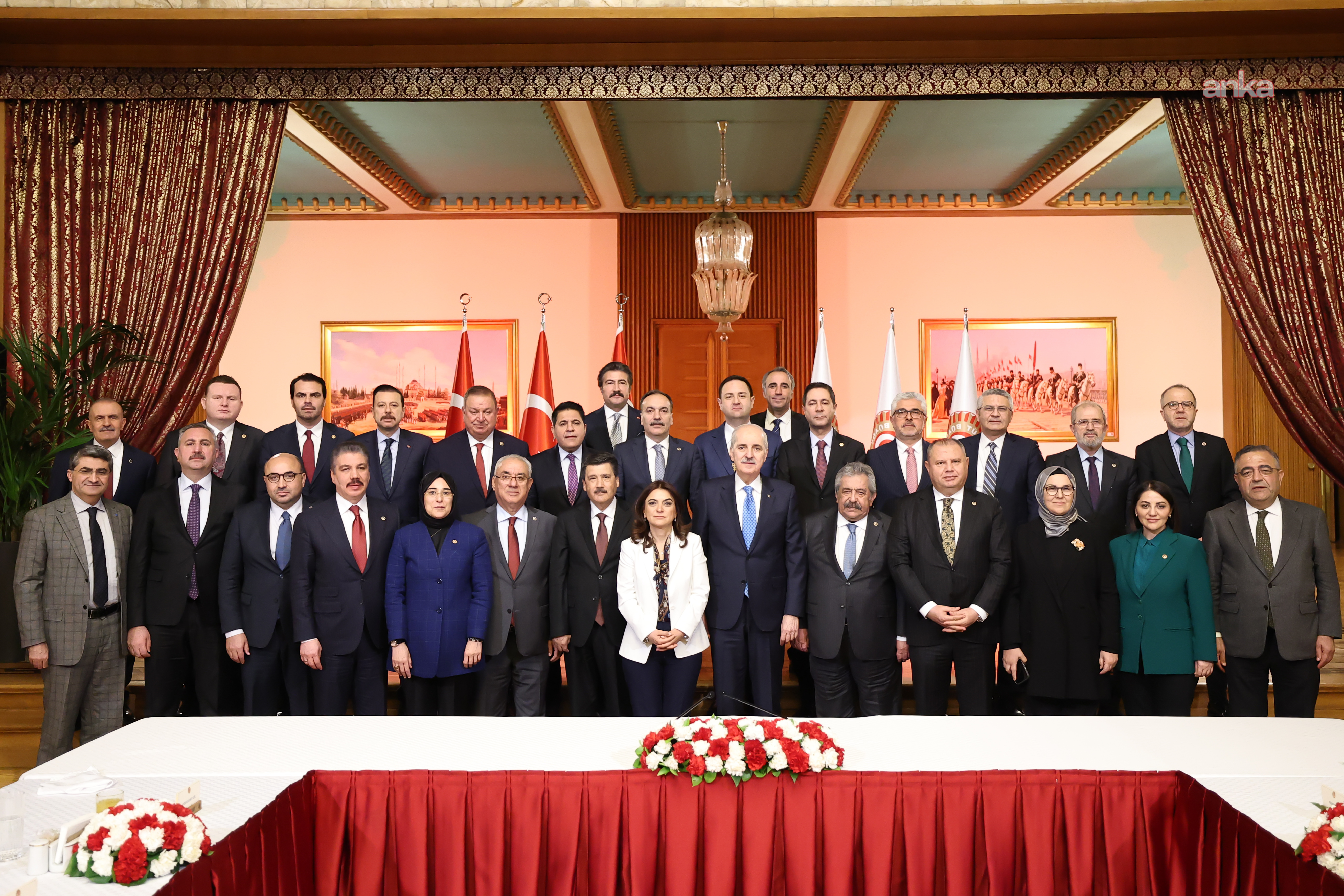 Kurtulmuş, Milli Dayanışma Komisyonu üyeleriyle iftarda buluştu