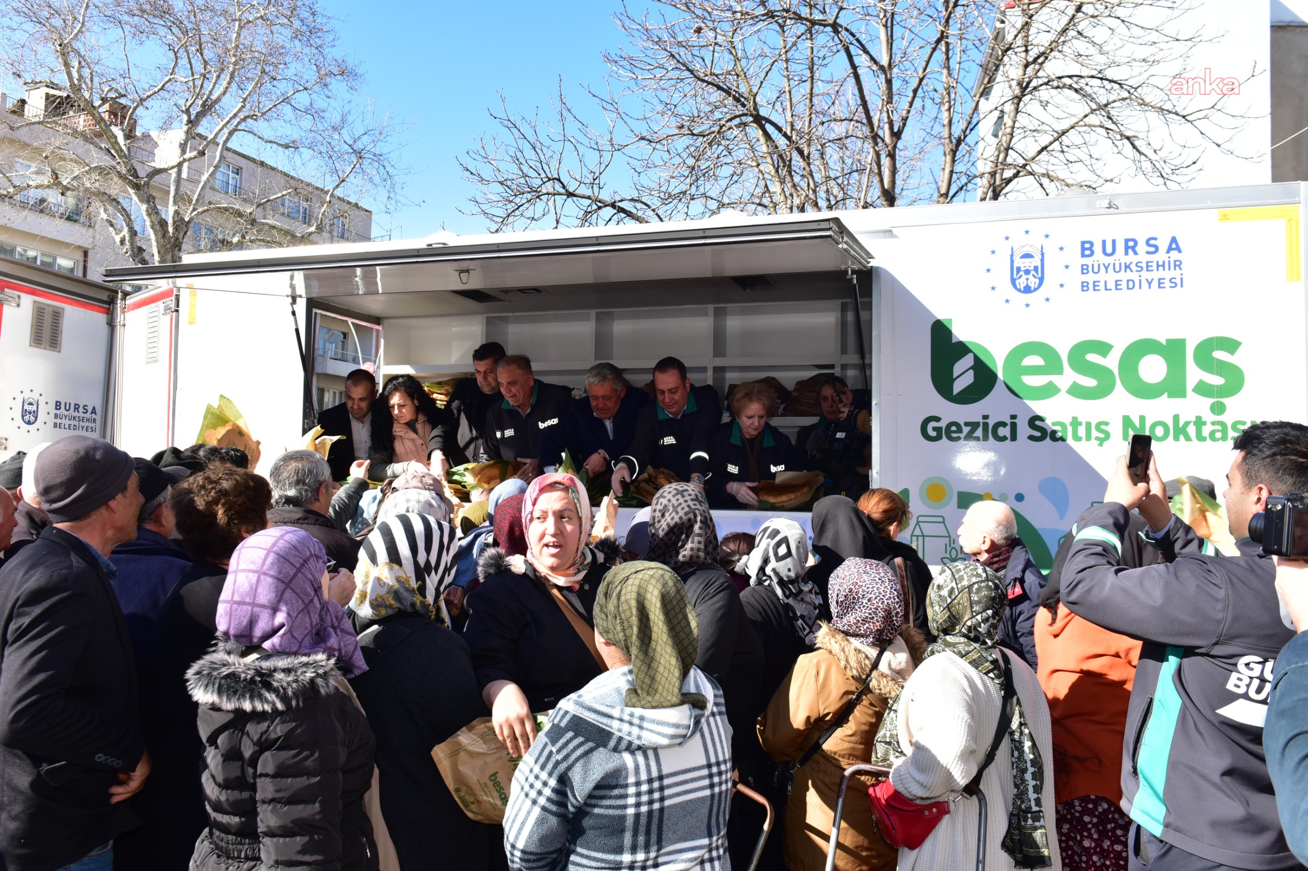 Bursa Yenişehir'de ramazan pidesi Büyükşehir Belediyesi'nden
