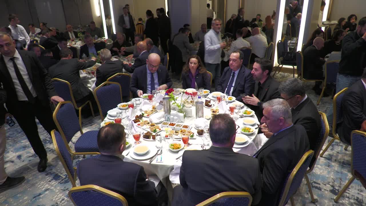 Manisa’da ortak akıl buluşması... Başkan Dutlulu, iftar sofrasında paydaşlarla bir araya geldi