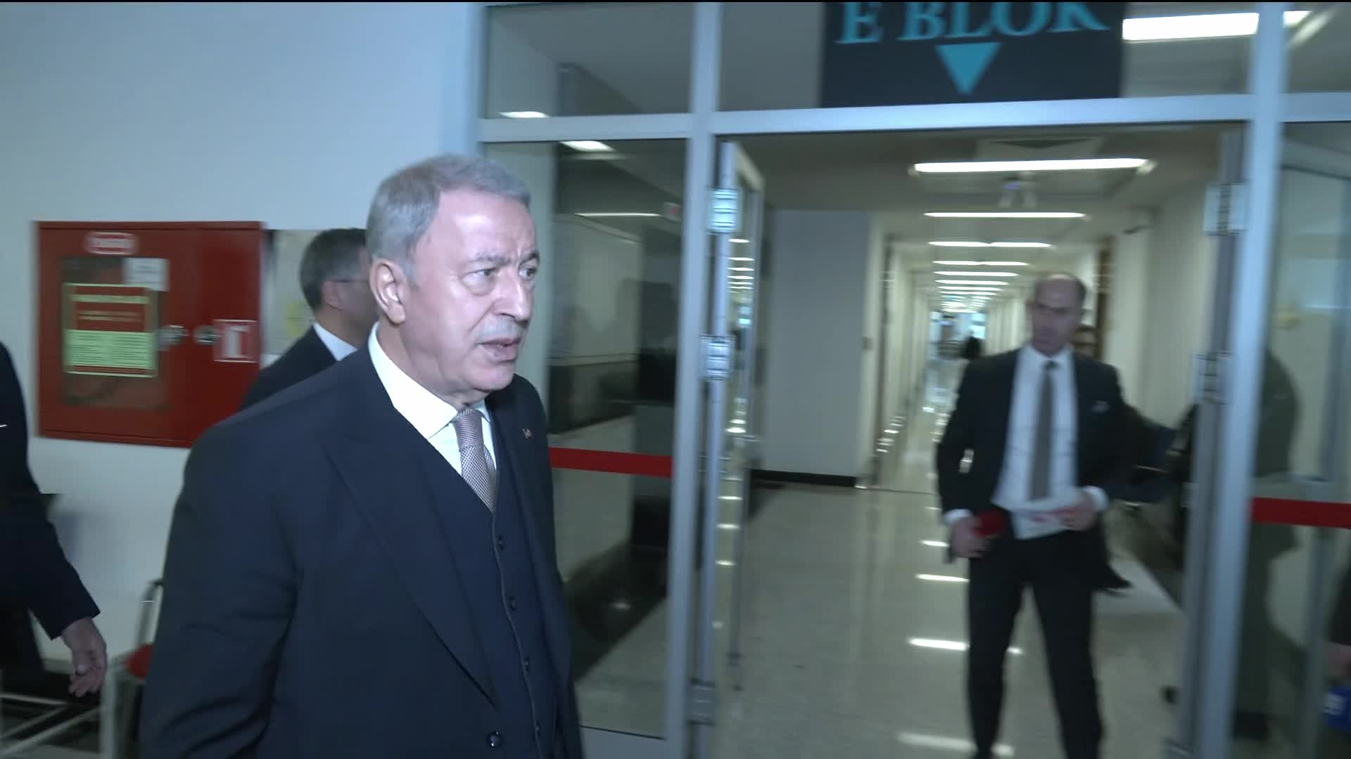 Hulusi Akar: "Hudutlarımızdan itibaren yurt içinde ve yurt dışında Silahlı Kuvvetlerimiz, 7 gün 24 saat görevinin başında"