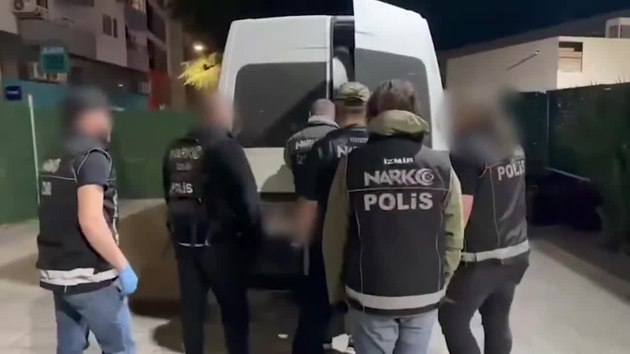 İçişleri Bakanlığı: İzmir Torbalı'da bir ton 346,5 kg uyuşturucu maddesi ele geçirildi