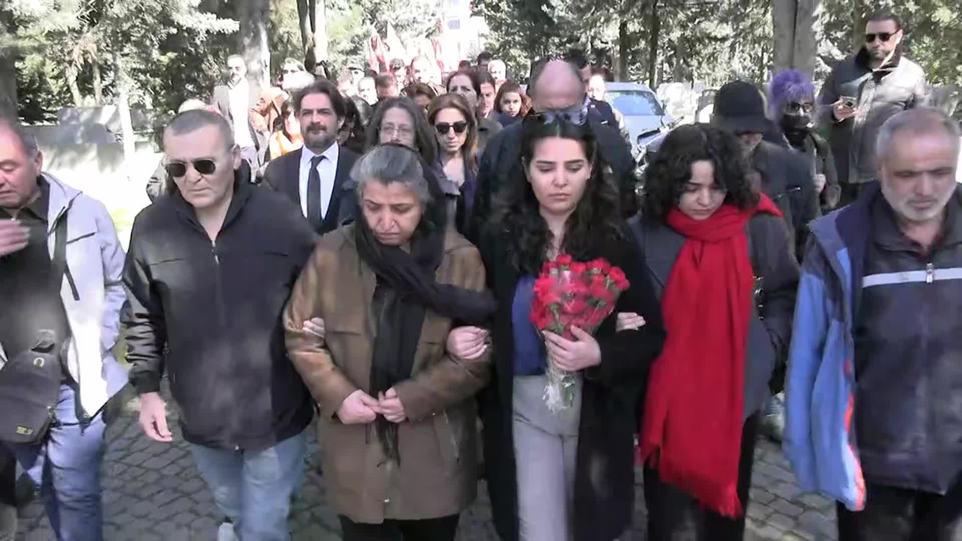 Berkin Elvan mezarı başında anıldı