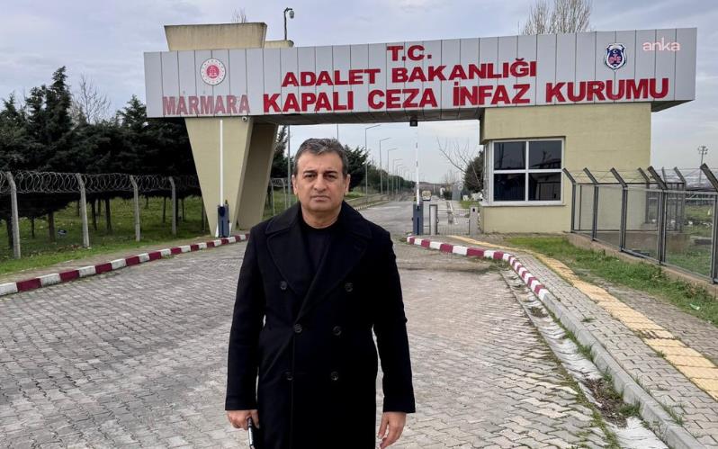 CHP'li Bulut, Marmara Kapalı Cezaevi'nde tutuklu gazeteci Alican Uludağ'ı ziyaret etti