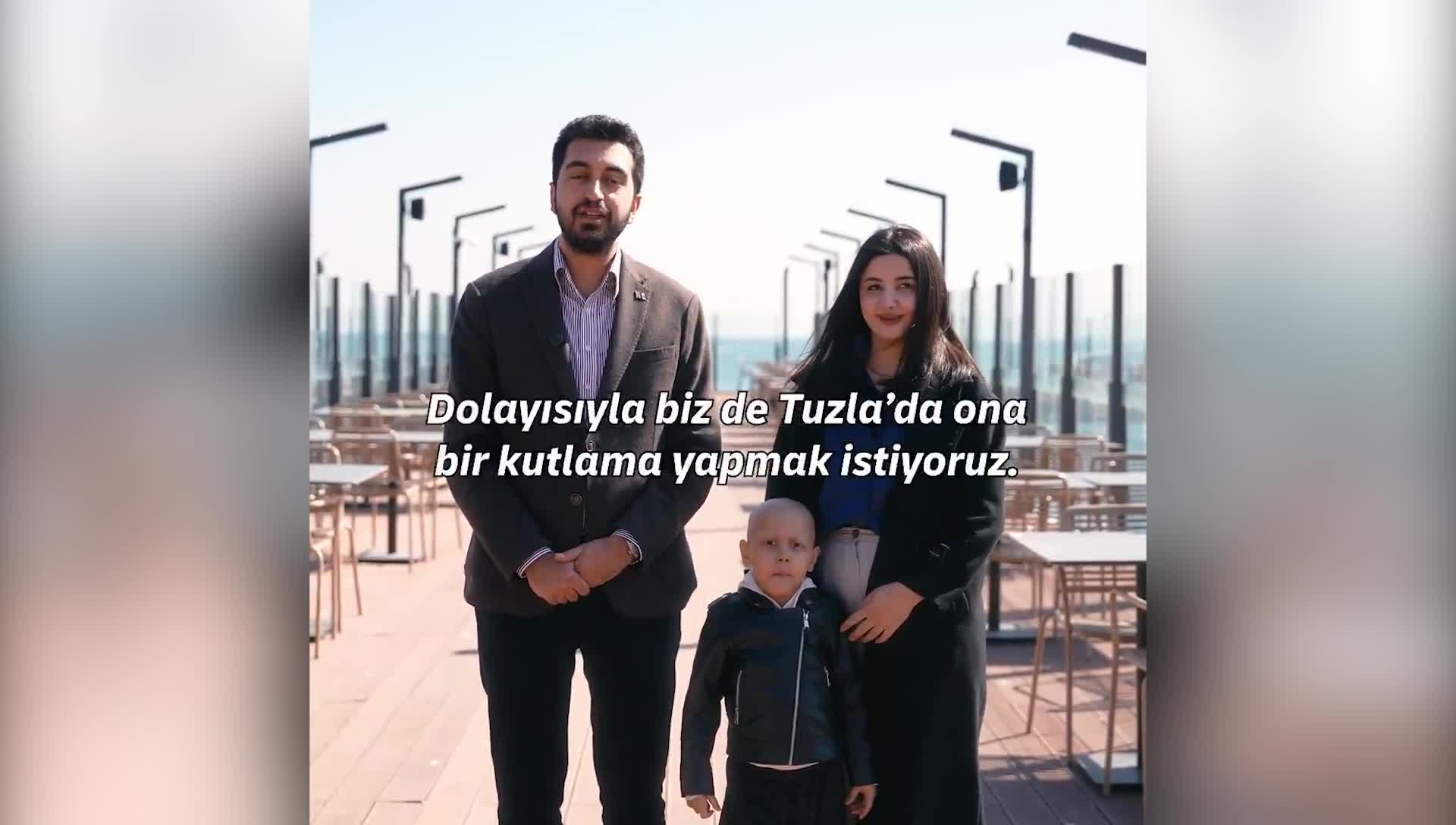 Tuzla Belediyesi'nden kanseri yenen Almira için balonlu kutlama