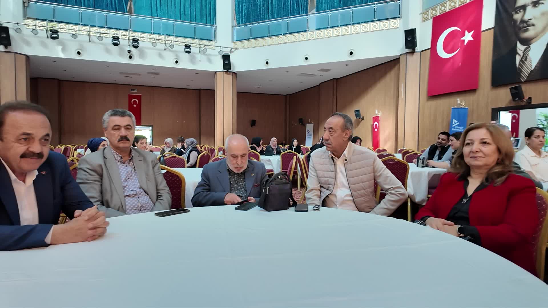Yüreğir'de 30 kadın işçi alımı için noter huzurunda kura çekimi yapıldı