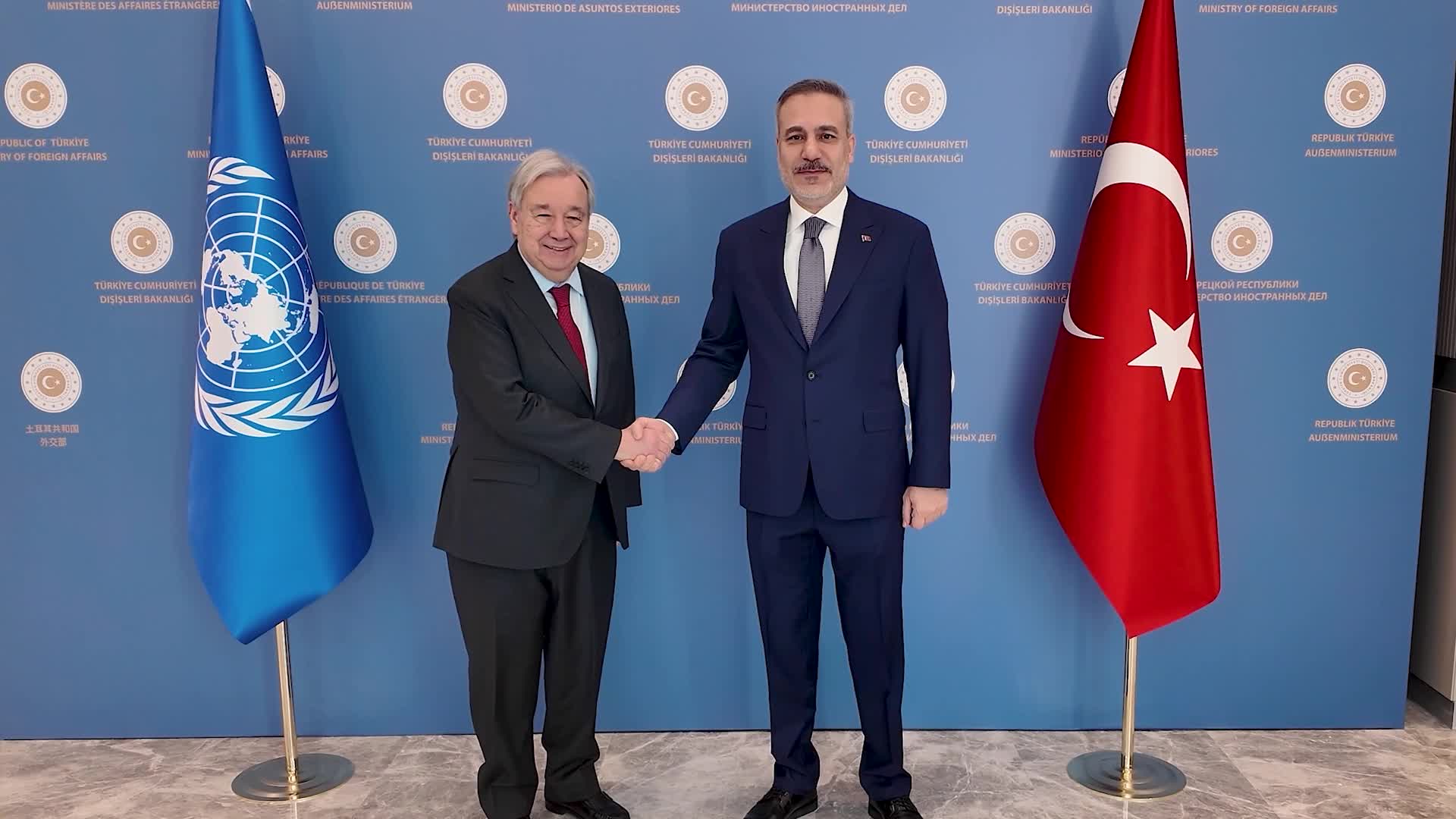 İngiltere Başbakanı Starmer ile Suriye Cumhurbaşkanı Şara, Londra’da görüştü