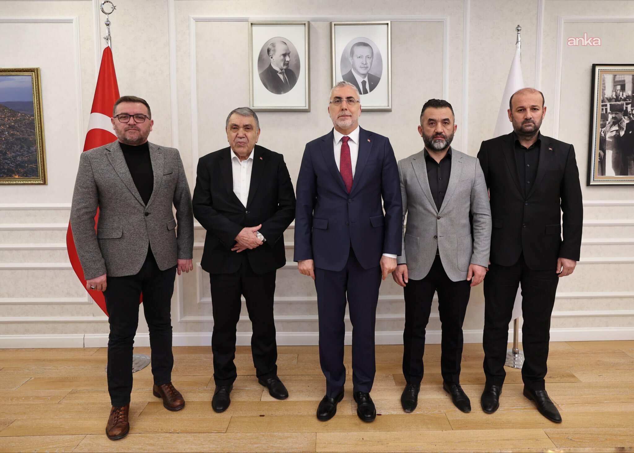 Bakan Işıkhan, Türkiye Maden İşçileri Sendikası Genel Başkanı Akçul ve heyetini kabul etti