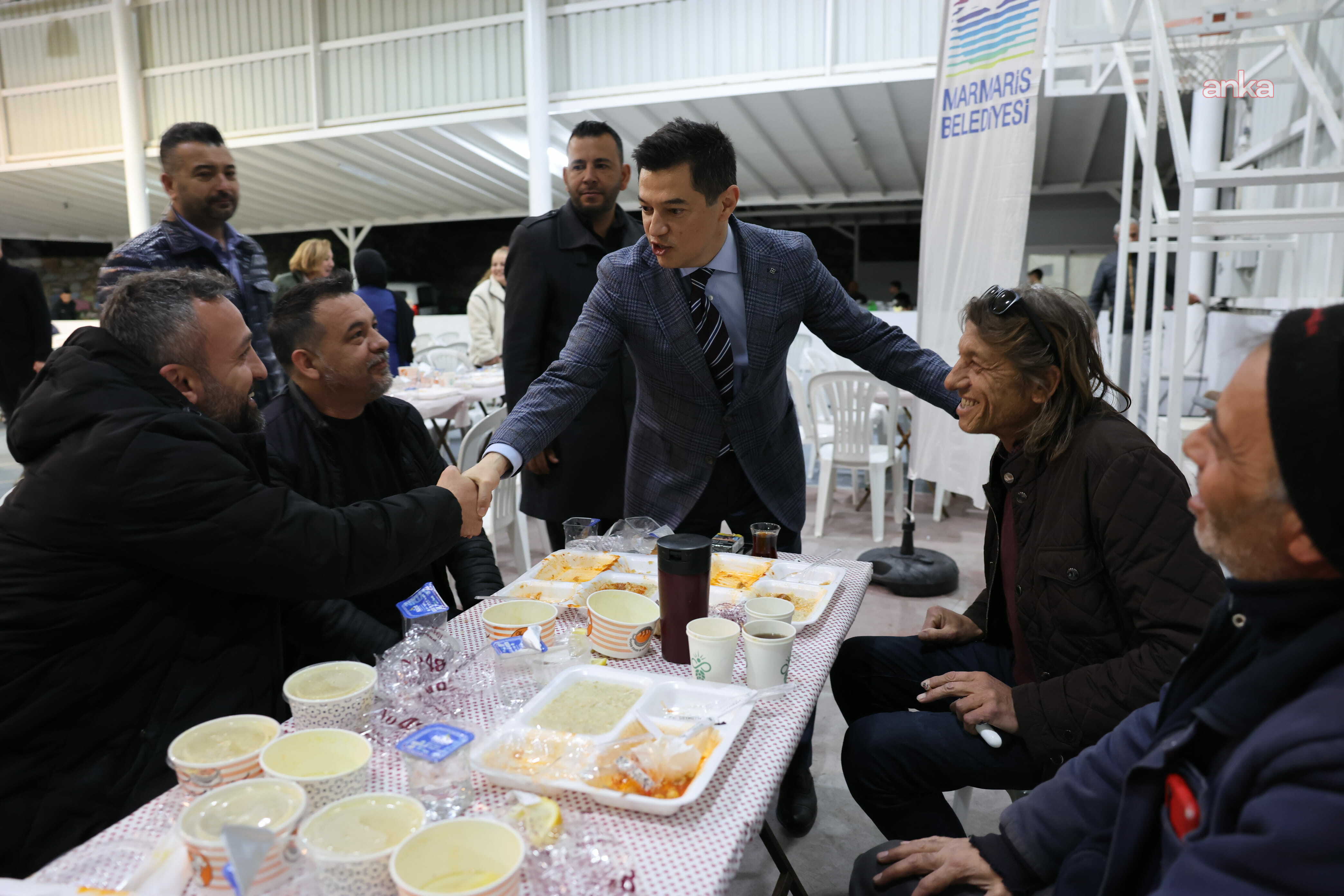 Marmaris Belediyesi, kırsal mahallelerde iftar programlarına devam ediyor