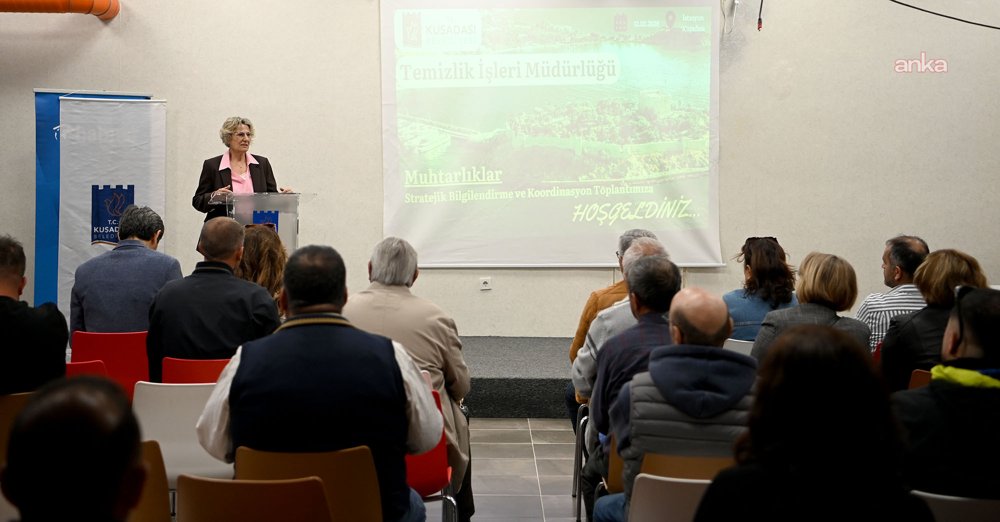 Kuşadası Belediyesi’nden daha temiz bir çevre için muhtarlarla iş birliği toplantısı