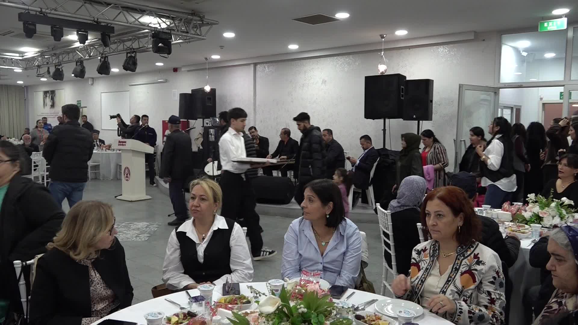 Bornova'da şehit aileleri ve gazilerle duygu dolu iftar