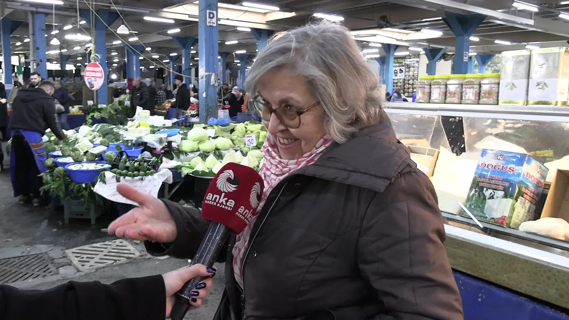 Bayram ikramiyesine sıfır zammı ANKA'ya değerlenen emekliler: Bayram yine boş geçecek... 2010 dediler, 2011 dediler, 2012, 2013, 2026'ya geldik... Çöküş yaşıyoruz... Hastaneye gidiyoruz kuyruklar,  ilaca para,  her şey para, para, para