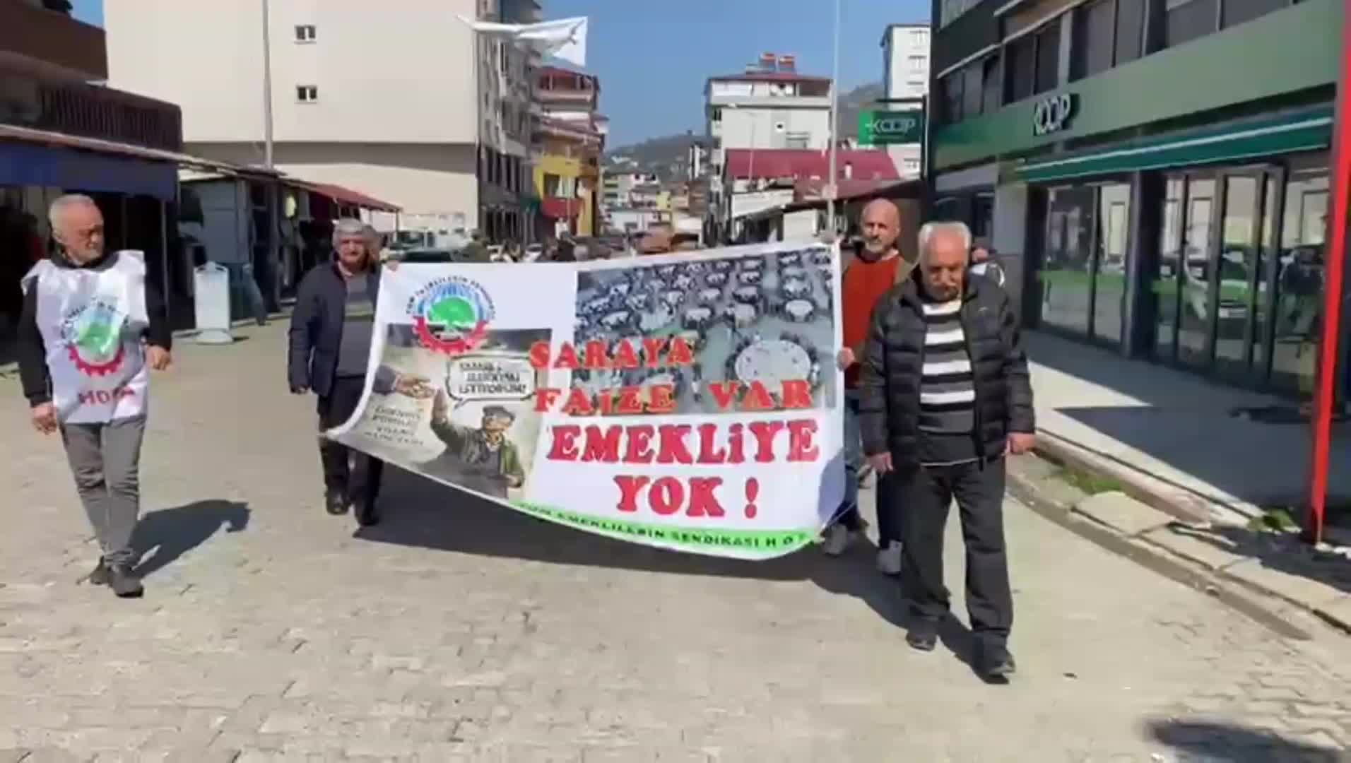 Artvin Kemalpaşalı emekliler: "Müjdeyi sandıkta vereceğiz"
