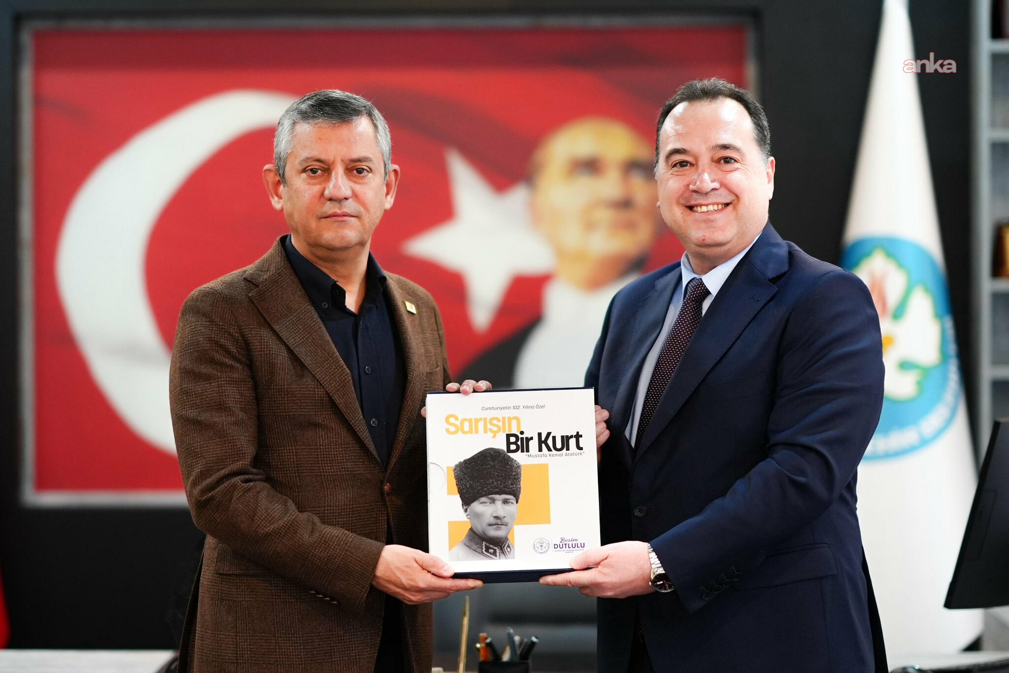 Besim Dutlulu, Özgür Özel ile Manisa Büyükşehir Belediyesi'nde bir araya geldi