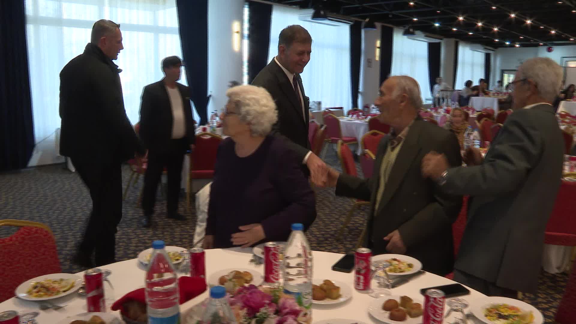 İzmir Büyükşehir Belediye Başkanı Tugay şehit aileleri ve gazilerle Balçova’da iftarda buluştu