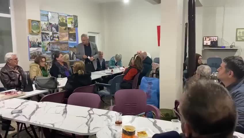 EMEP Genel Başkanı Aslan, Balıkesir'de madene karşı mücadele veren köylülerle buluştu