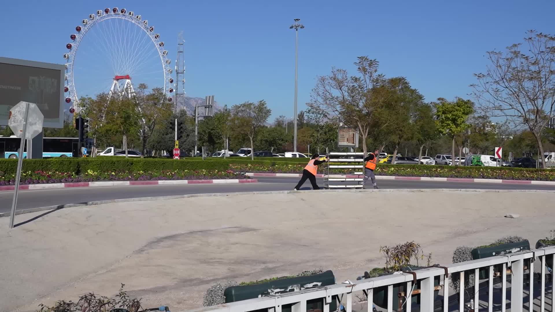 Antalya, baharı 4 milyon yazlık çiçekle karşılıyor