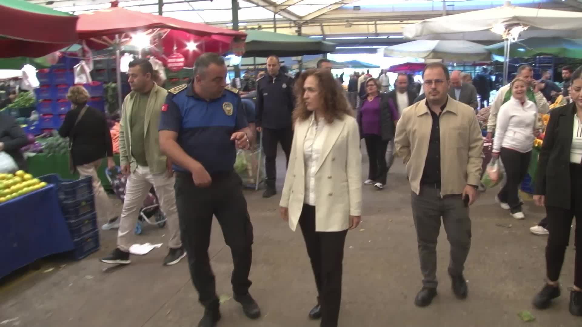 Karşıyaka'da pazarlarda kesici alet satışı yasaklanacak