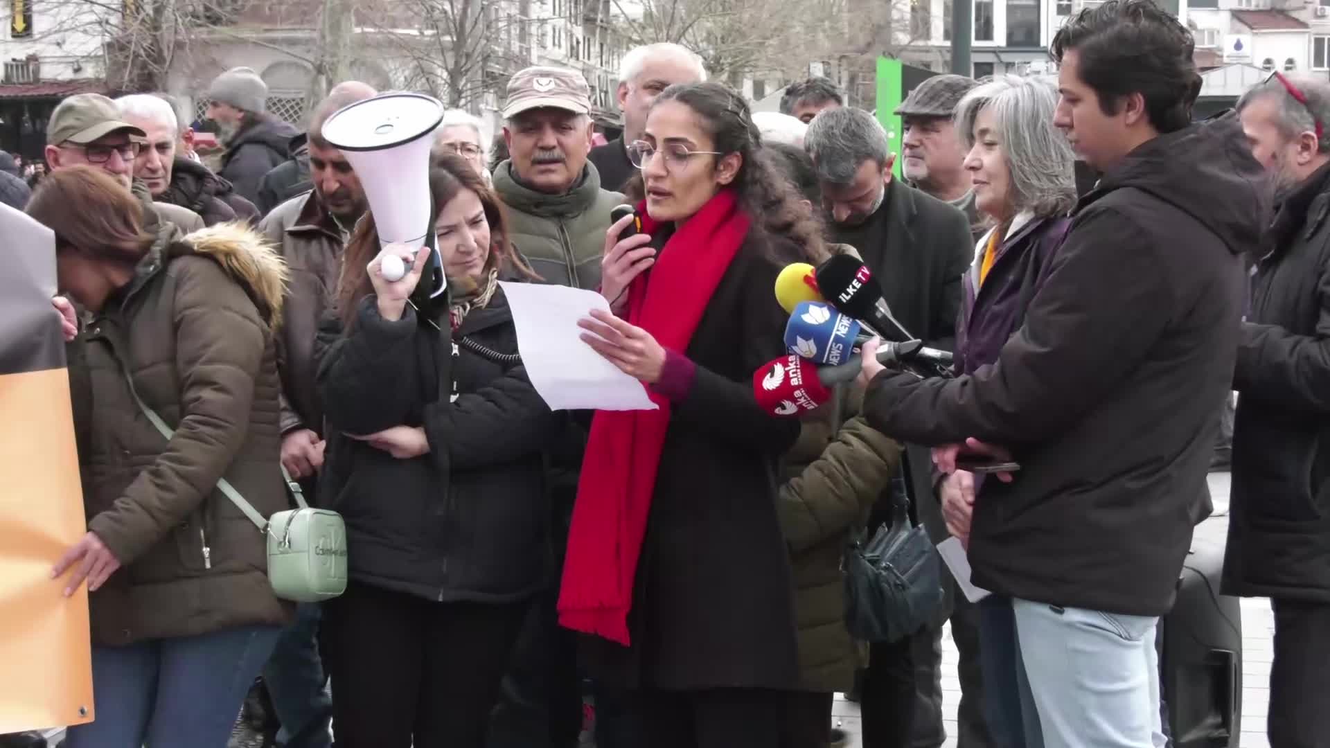 İstanbul'da Halepçe ve Beyazıt katliamları anıldı: Acıya rağmen Kürt halkı ve Türkiye demokrasi güçleri mücadeleden vazgeçmemiştir
