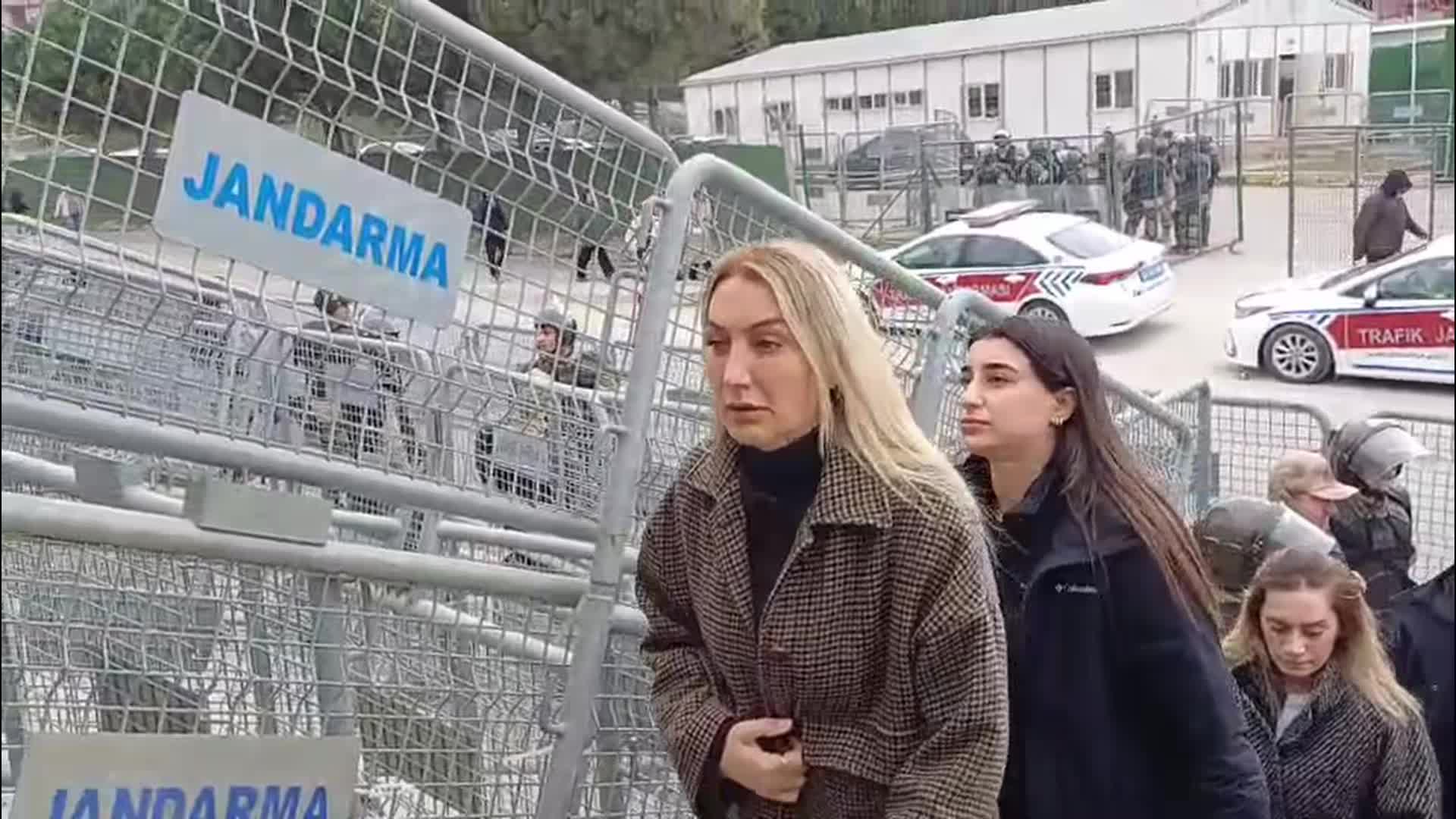 İBB Davası'nın ikinci haftasında duruşmaya başlamadan ara verildi