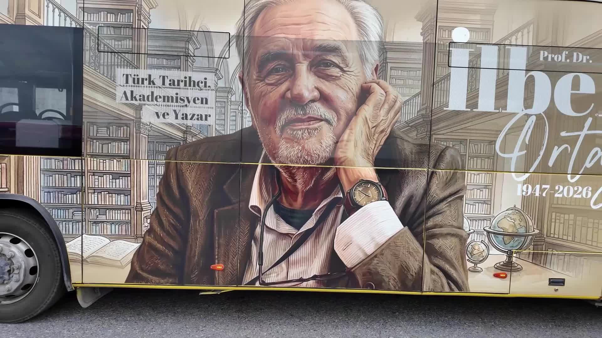 İETT'den İlber Ortaylı için saygı otobüsü