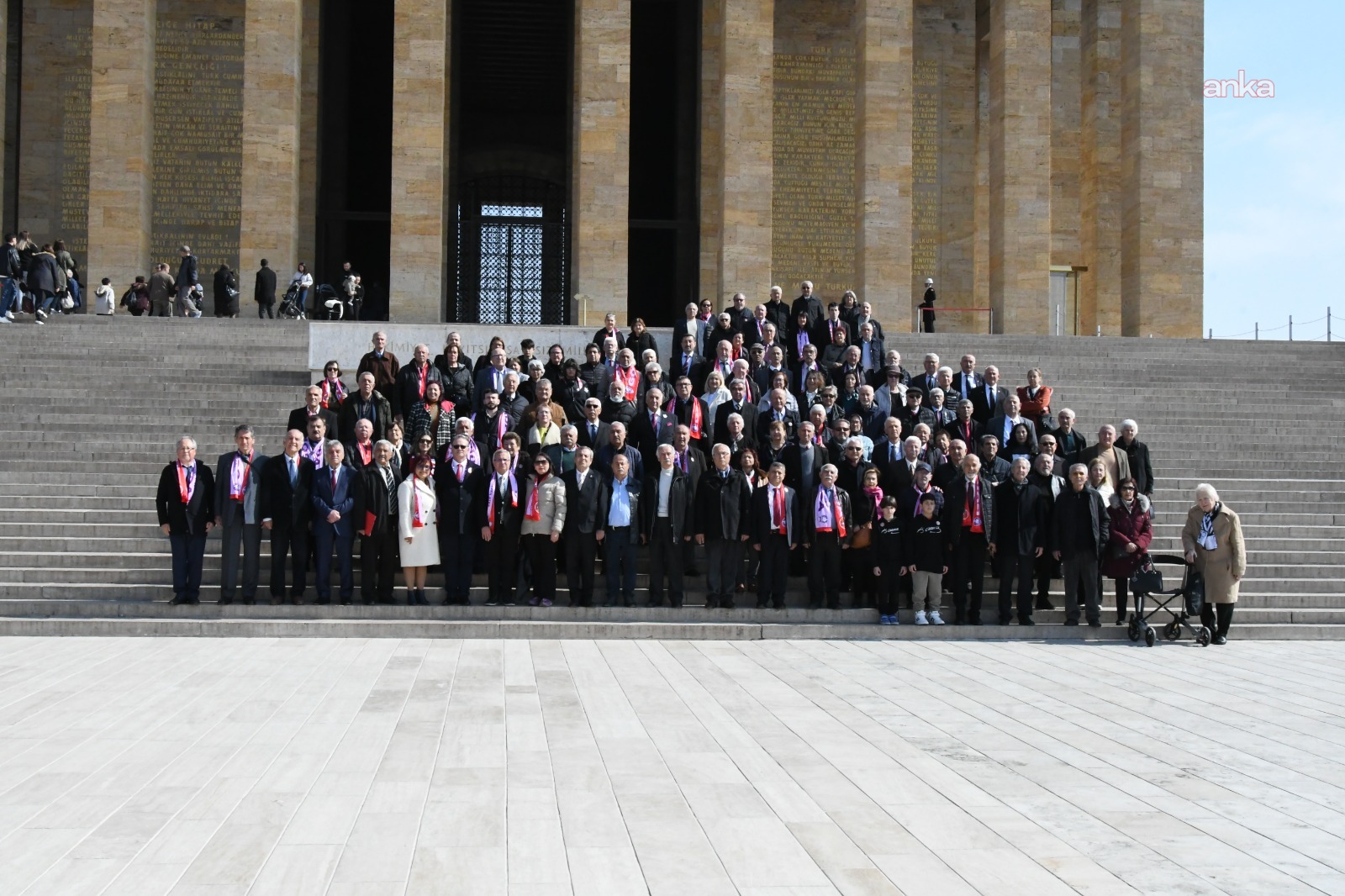Öğretmen Okullarının 178. kuruluş yıl dönümü... Gökçeada Atatürk Öğretmen Okulu mezunları Anıtkabir’de buluştu