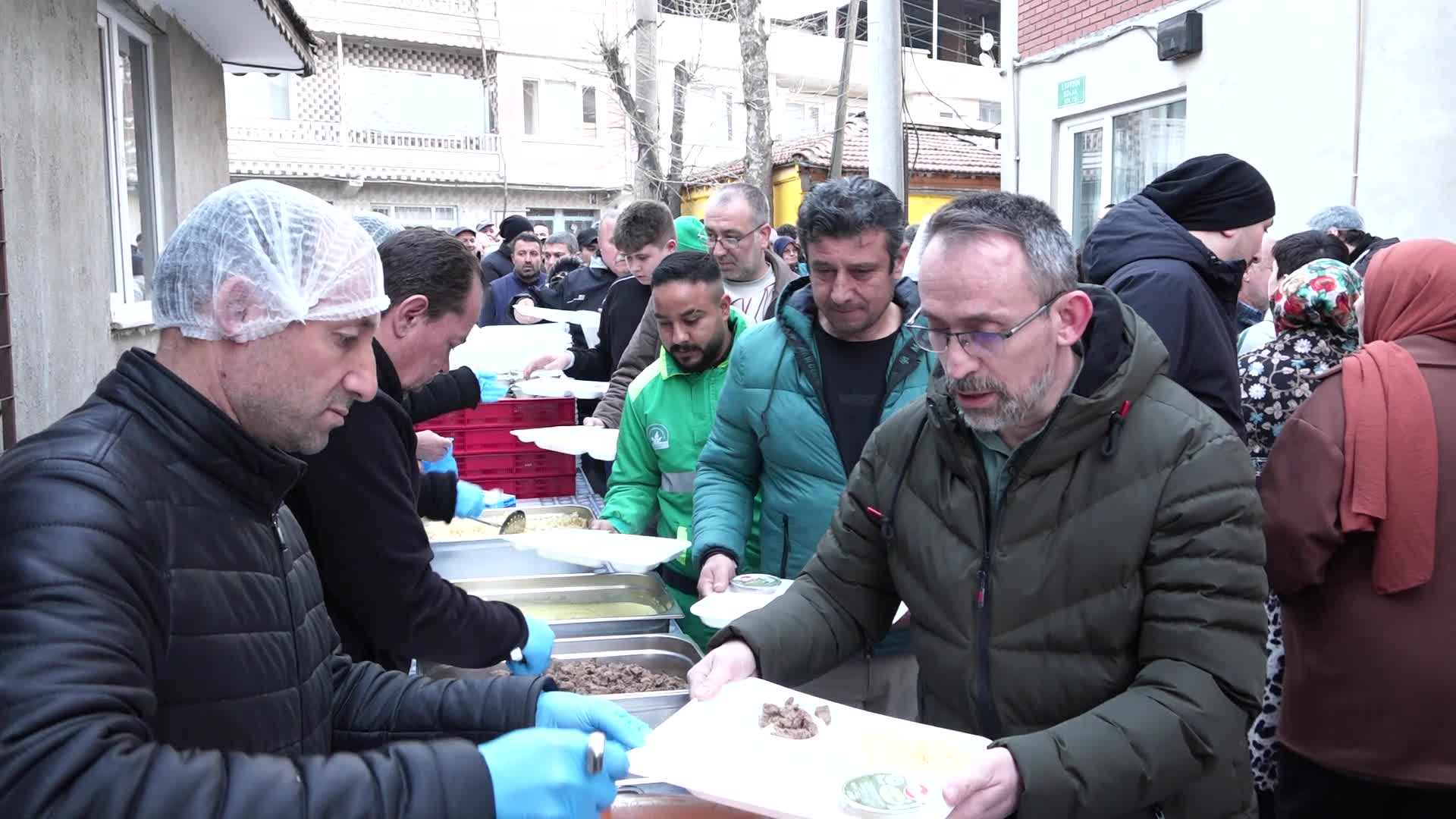 Osmangazi Belediyesi'nden Altınova Mahallesi'nde iftar