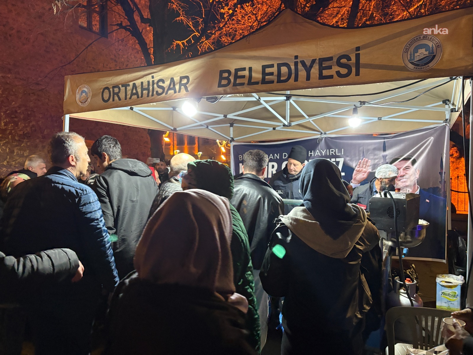 Ortahisar Belediyesi, ikram geleneğini Kadir Gecesi’nde de sürdürdü