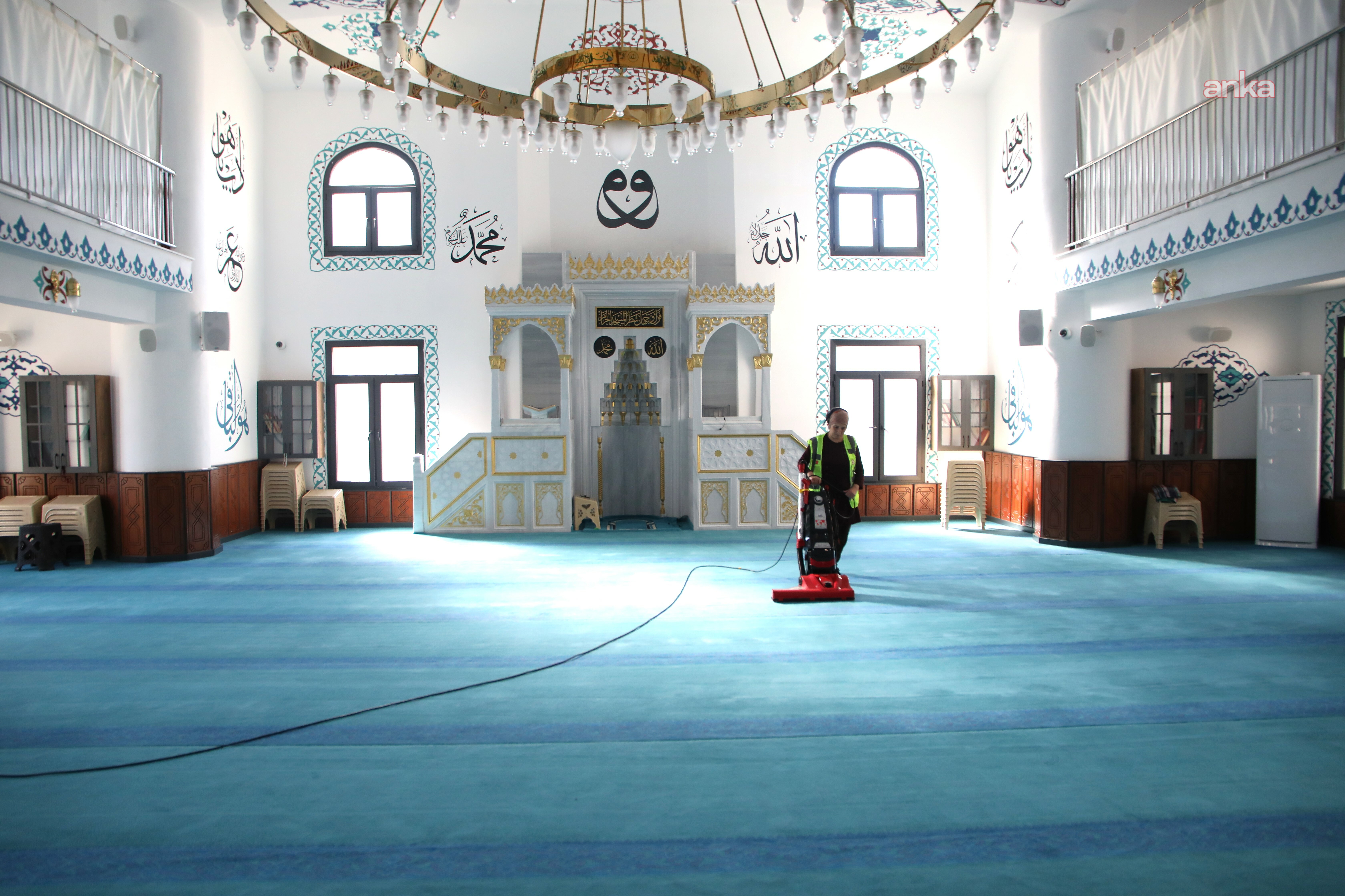Yüreğir Belediyesi'nden ibadethanelerde bayram temizliği