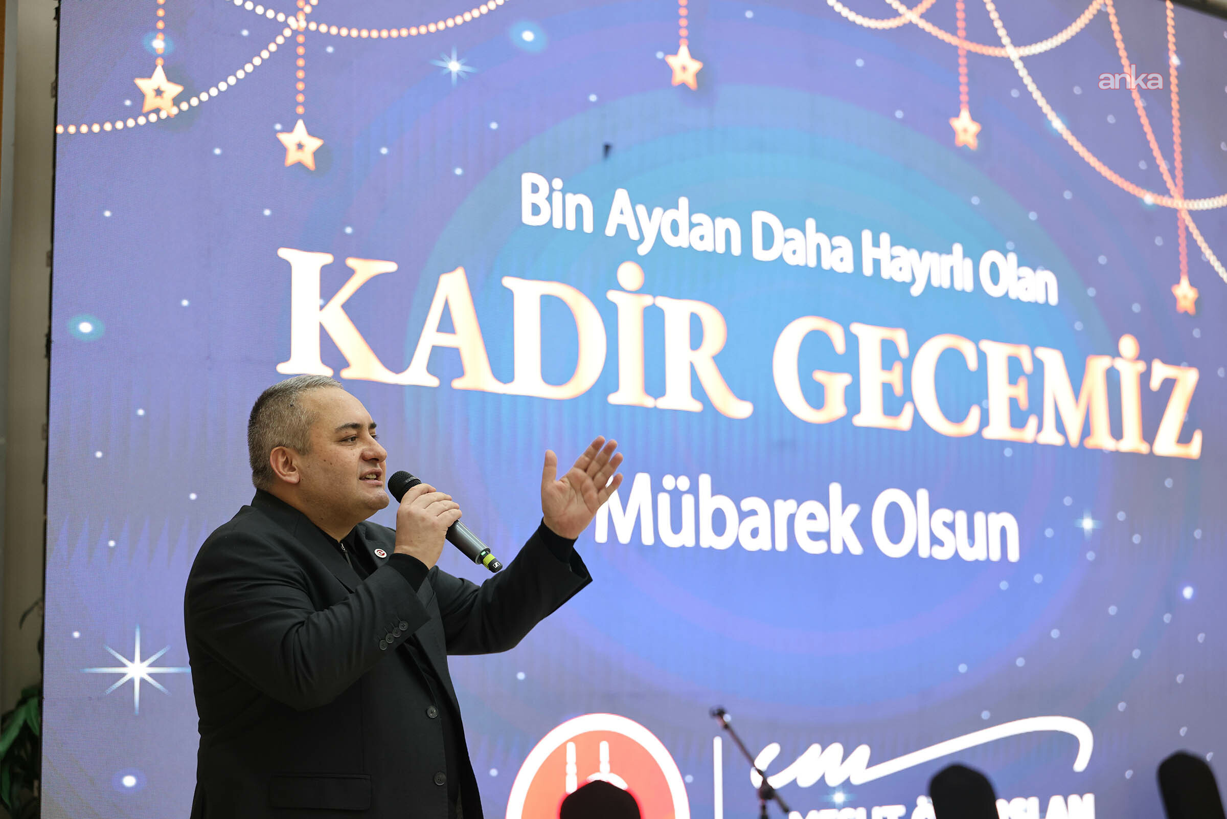 Keçiören Belediye Başkanı Özarslan, iftarda çocukları ağırladı