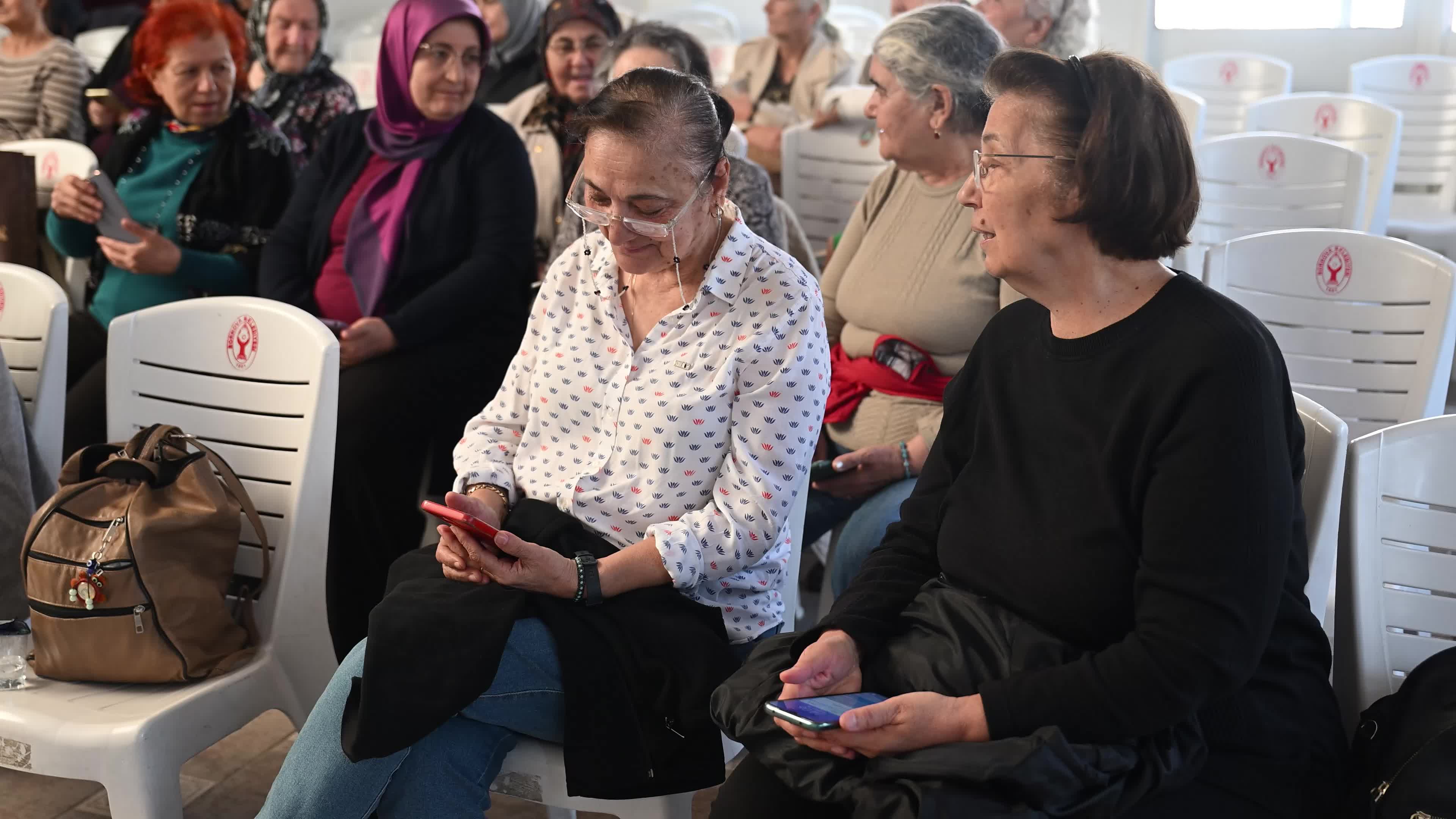 Bornova’nın çınarları yapay zekayla tanıştı