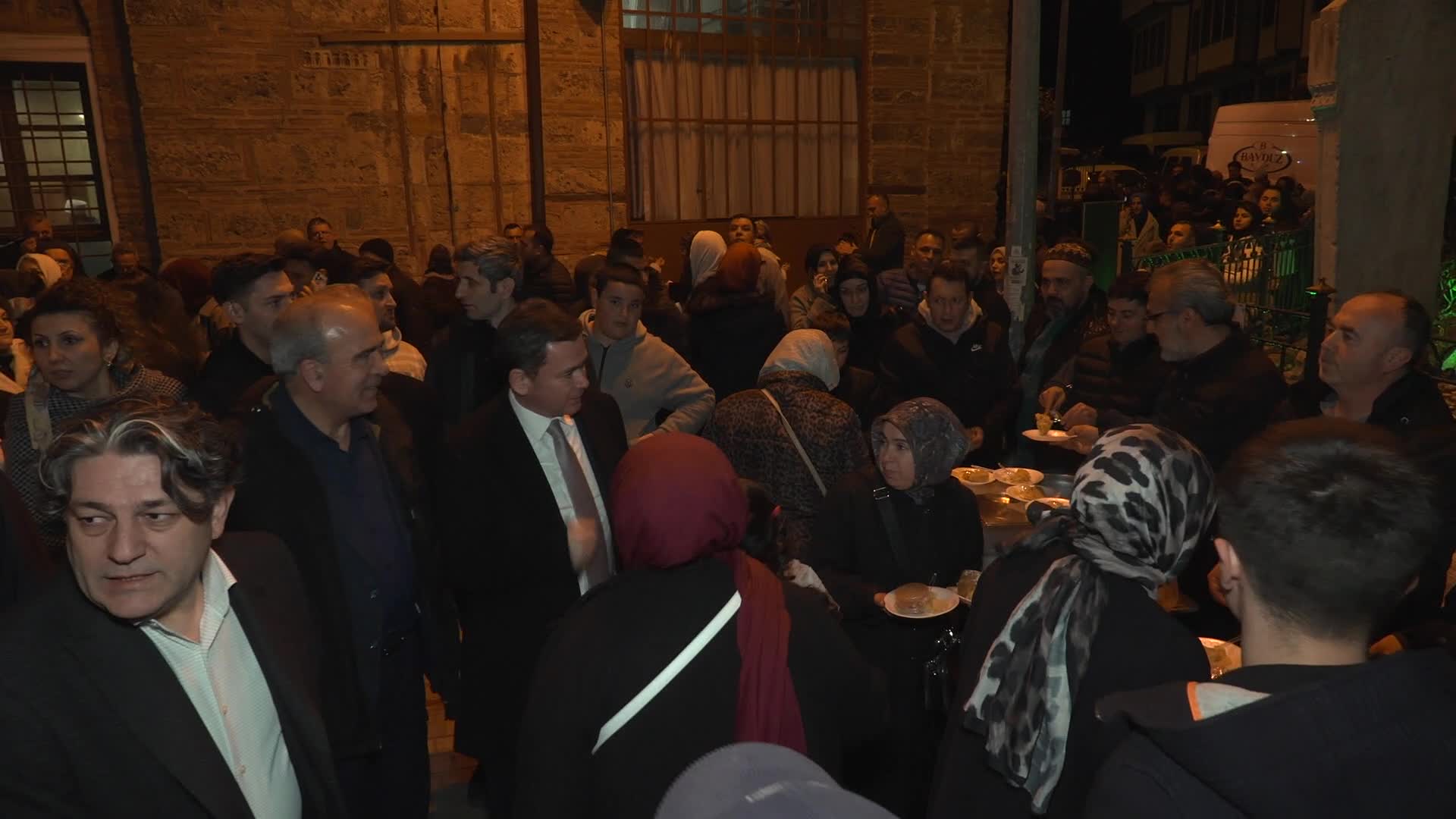 Osmangazi Belediye Başkanı Aydın, muhtarlar ile bir araya geldi