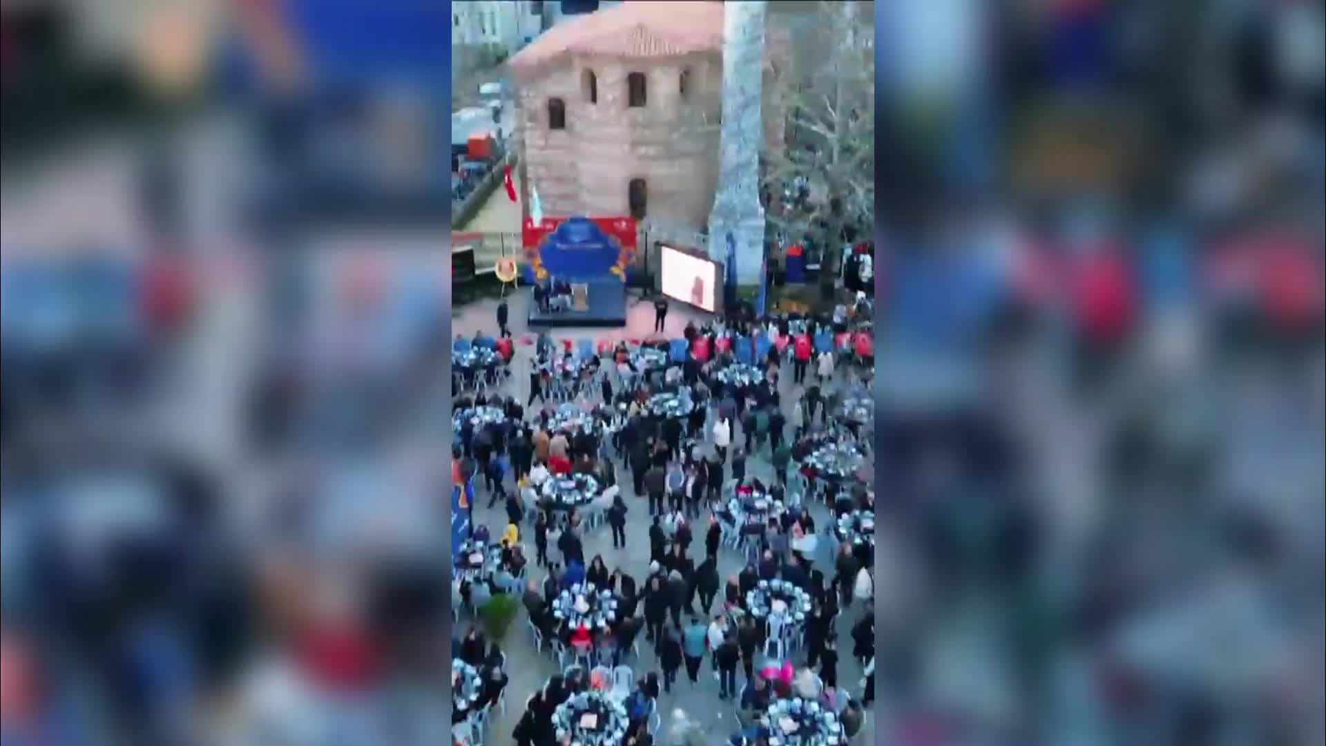 Bursa Belediye Başkanı Bozbey, Kadir Gecesi’nde baba ocağı Özlüce’de komşularıyla iftar yaptı