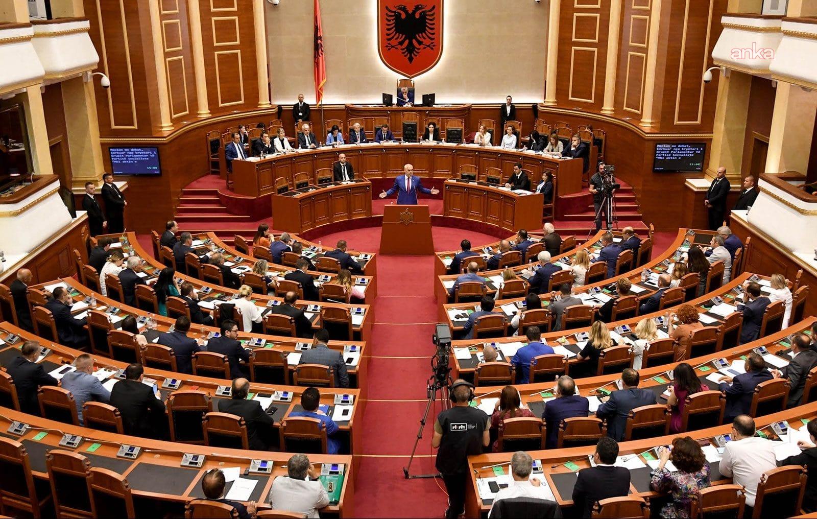 Arnavutluk Parlamentosu, İran Devrim Muhafızları'nı "terör örgütü" ilan etti