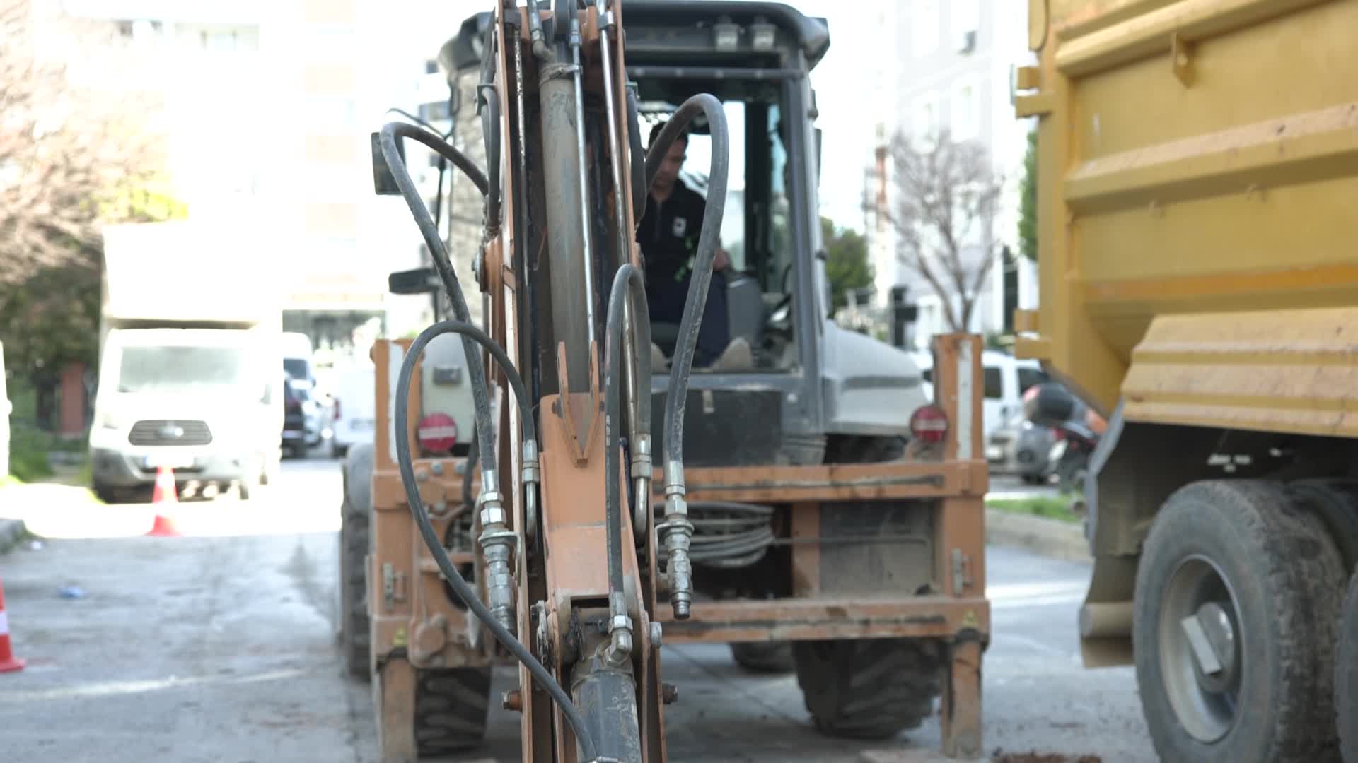 Su taşkınlarına kalıcı çözüm... İZSU’dan Buca’da büyük altyapı atağı