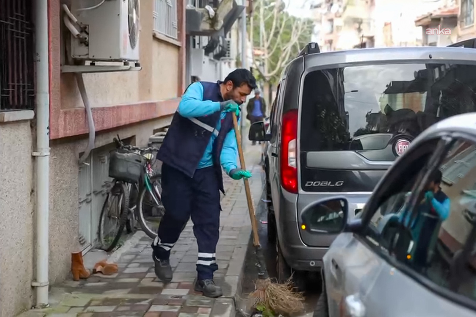 Efeler Belediyesi’nden bayram öncesi temizlik seferberliği