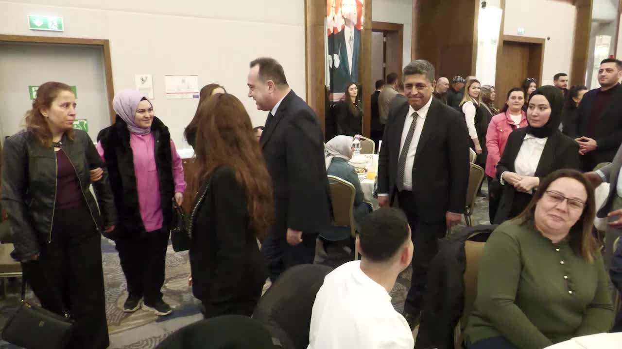 Manisa Büyükşehir Belediye Başkanı Dutlulu, engelli bireyler ve ailelerini iftarda ağırladı