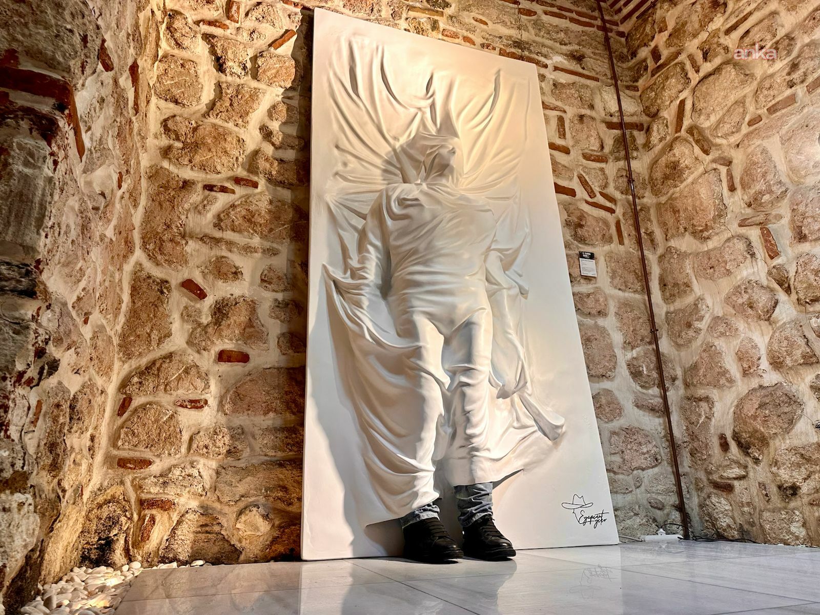 Yüzlerce sanatçıyı buluşturan dijital galeri genişliyor