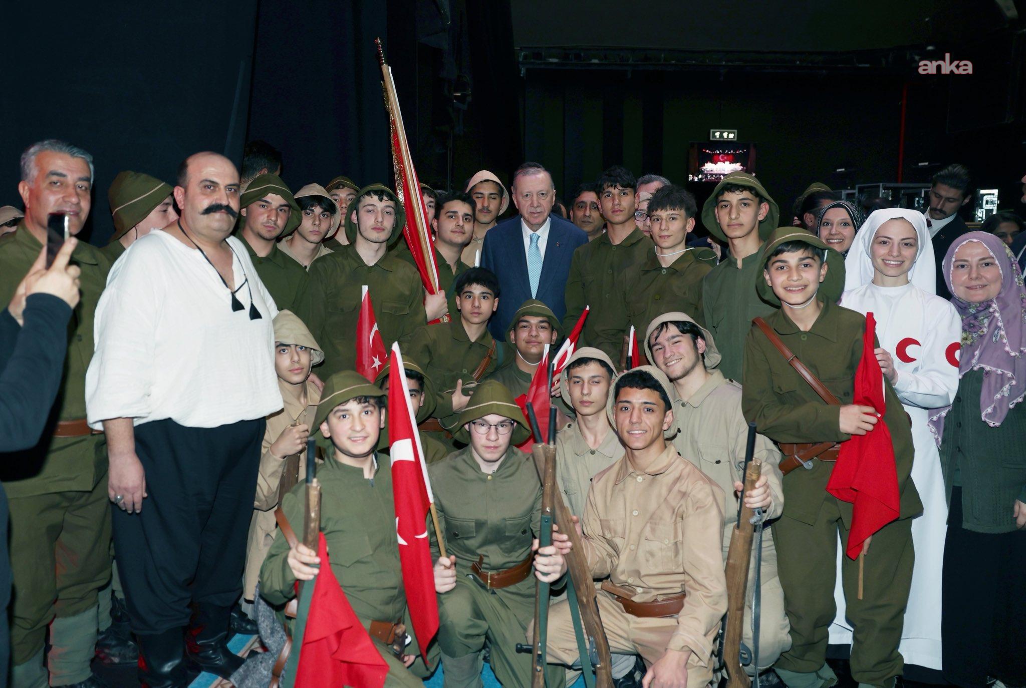 Cumhurbaşkanı Erdoğan, "Şüheda 1915" tiyatro oyununun gösterimine katıldı