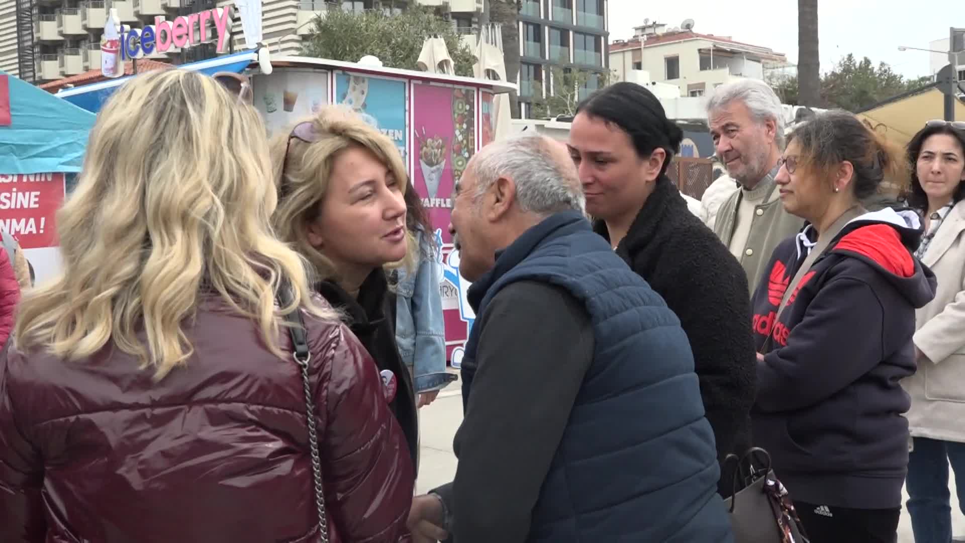 Tutuklu Kuşadası Belediye Başkanı Ömer Gürel’in eşi Duygu Gürel’den ‘Adalet ve Dayanışma Çadırı'na ziyaret: Ömer, tüm onuruyla dimdik ayakta