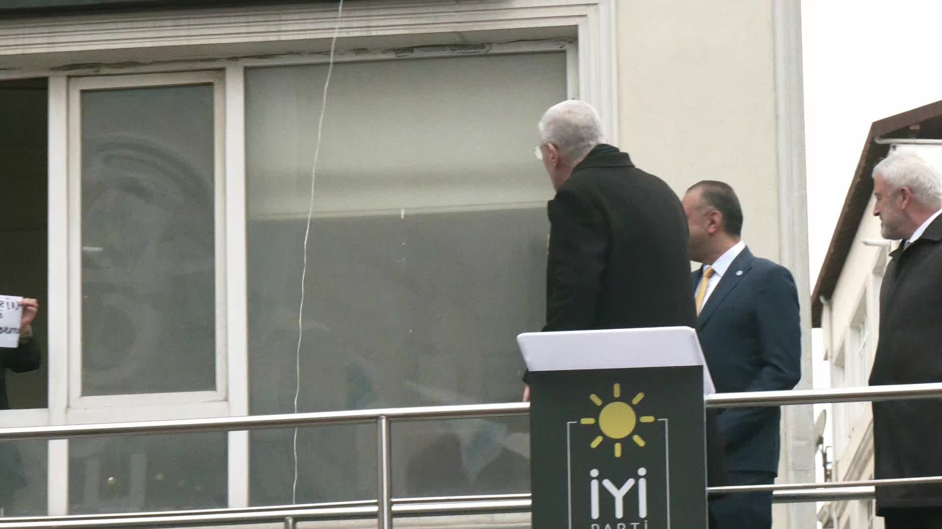 Müsavat Dervişoğlu: “Bunlar artık miadını doldurmuş uzatmaları oynayan bir iktidar konumundadır”